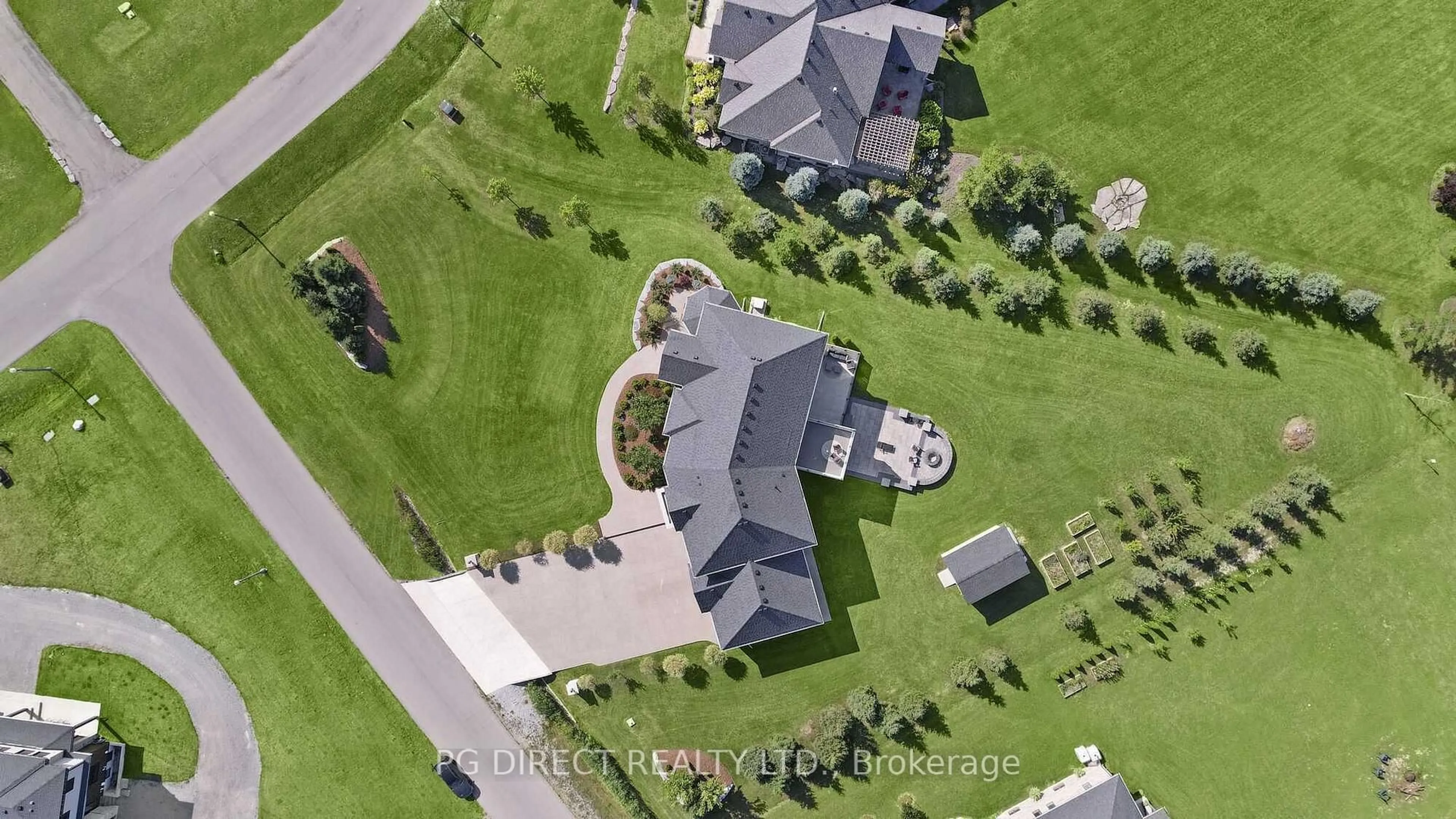 A pic from outside/outdoor area/front of a property/back of a property/a pic from drone, street for 5 Kramer Crt, Haldimand Ontario N0A 1R0
