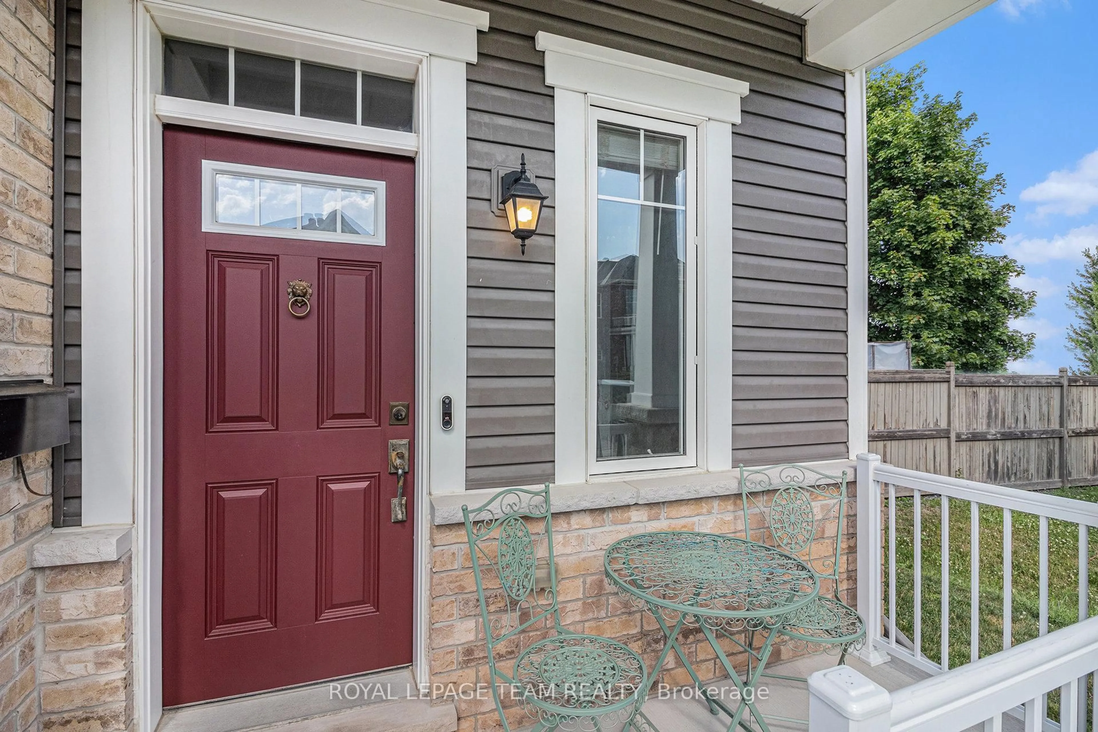 Indoor entryway for 91 Damselfly Way, Ottawa Ontario K2J 6C4