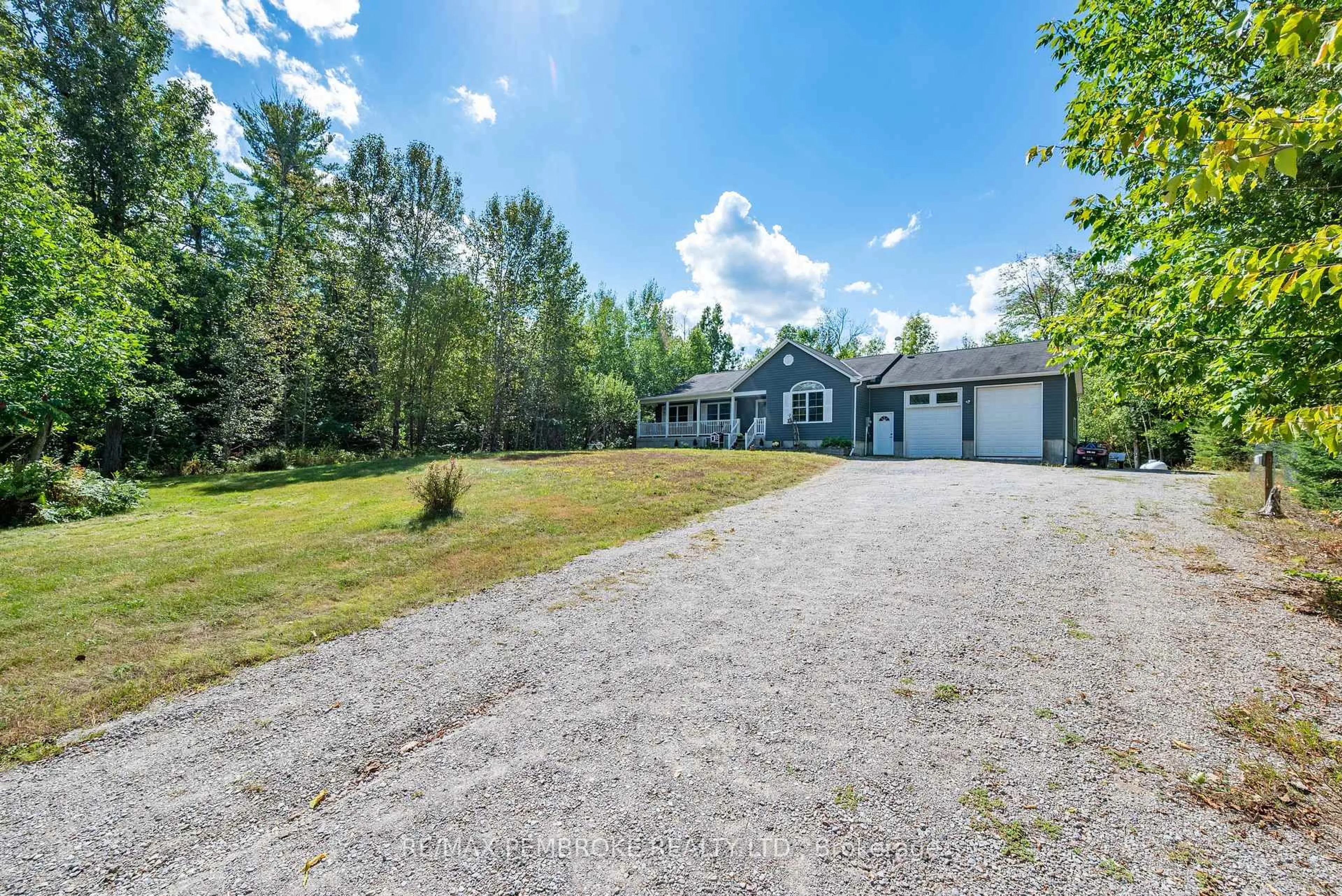 A pic from outside/outdoor area/front of a property/back of a property/a pic from drone, unknown for 625 Forest Park Rd, Pembroke Ontario K8A 6W2