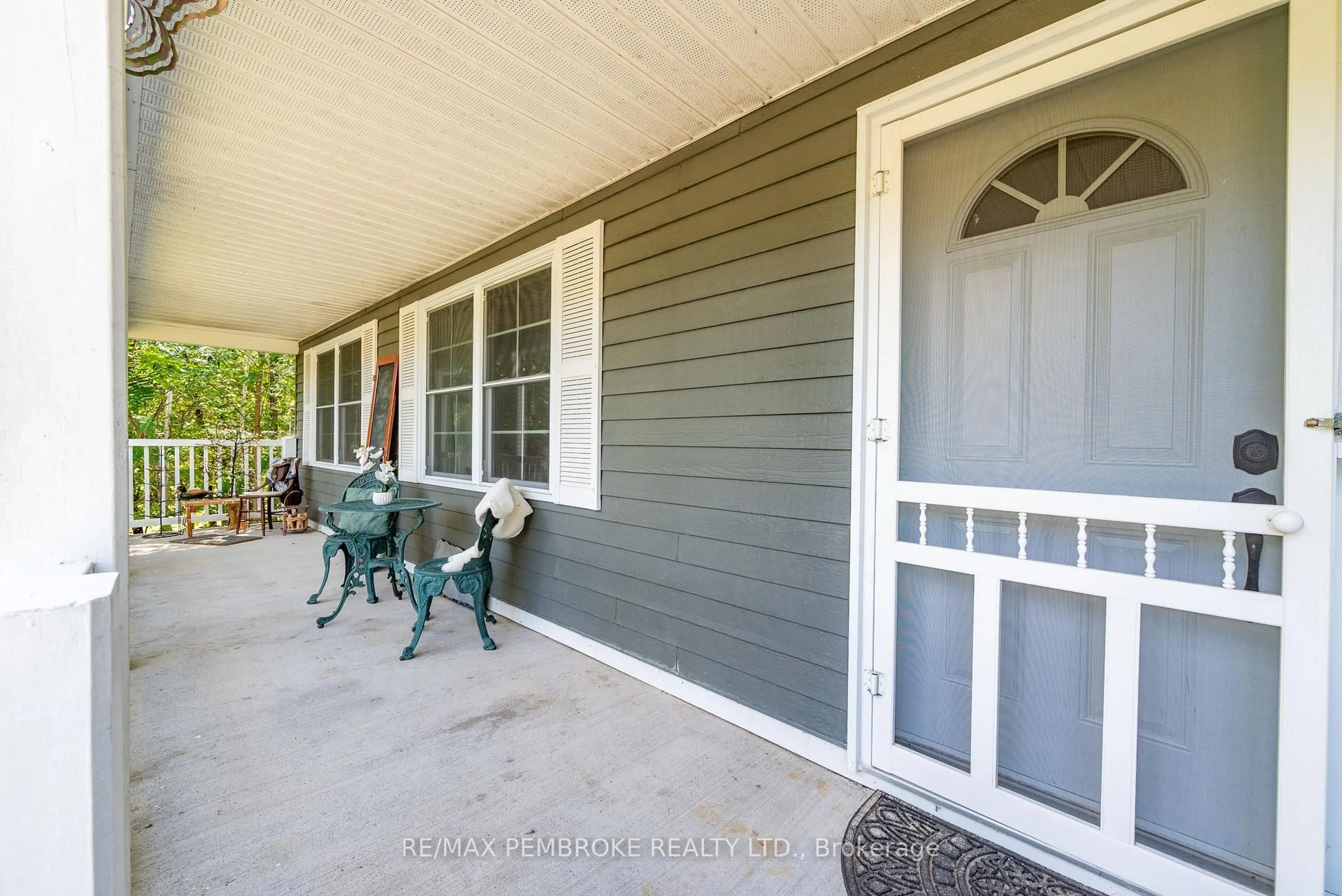 Unknown for 625 Forest Park Rd, Pembroke Ontario K8A 6W2