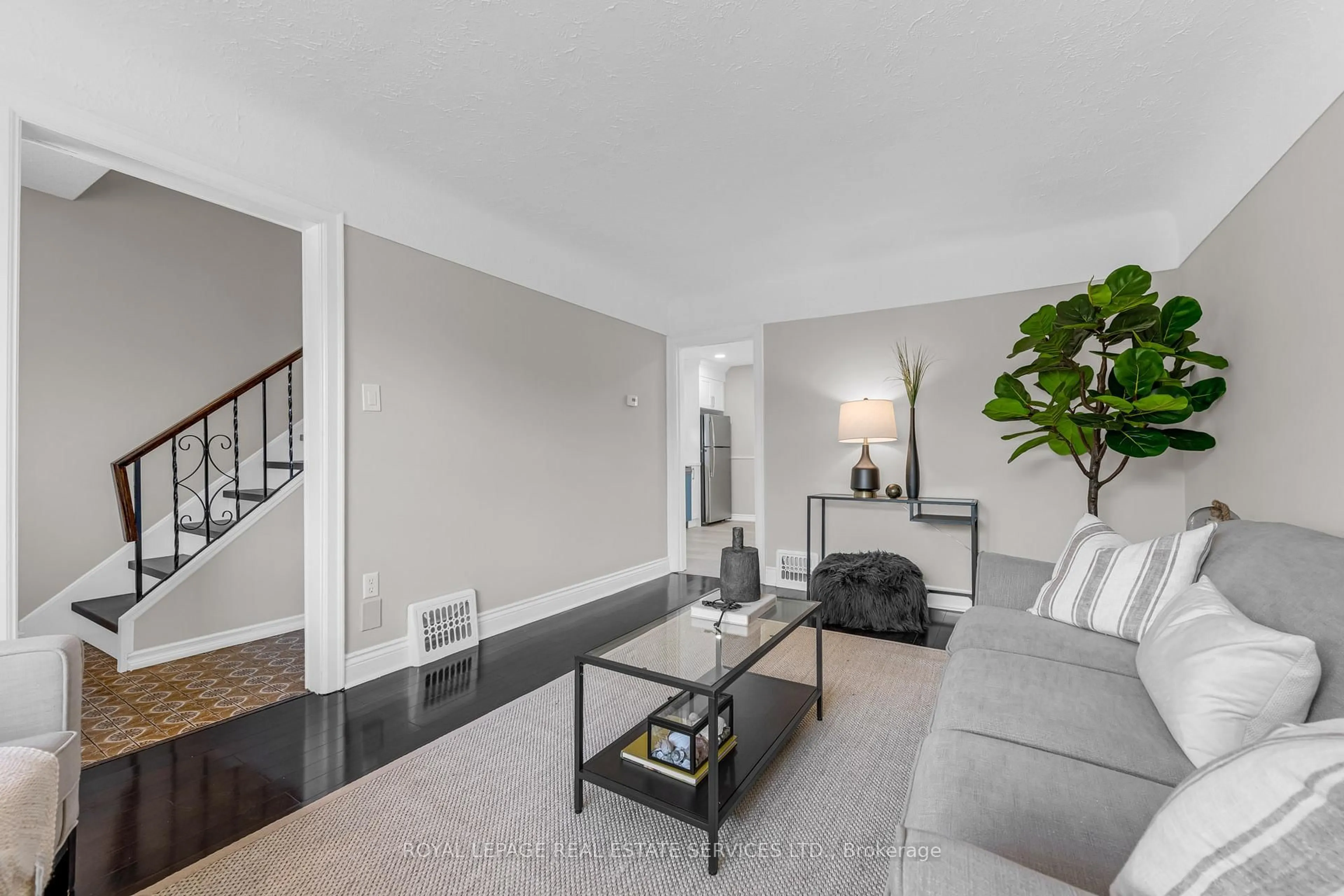 Living room with furniture, unknown for 294 Cope St, Hamilton Ontario L8H 5B5