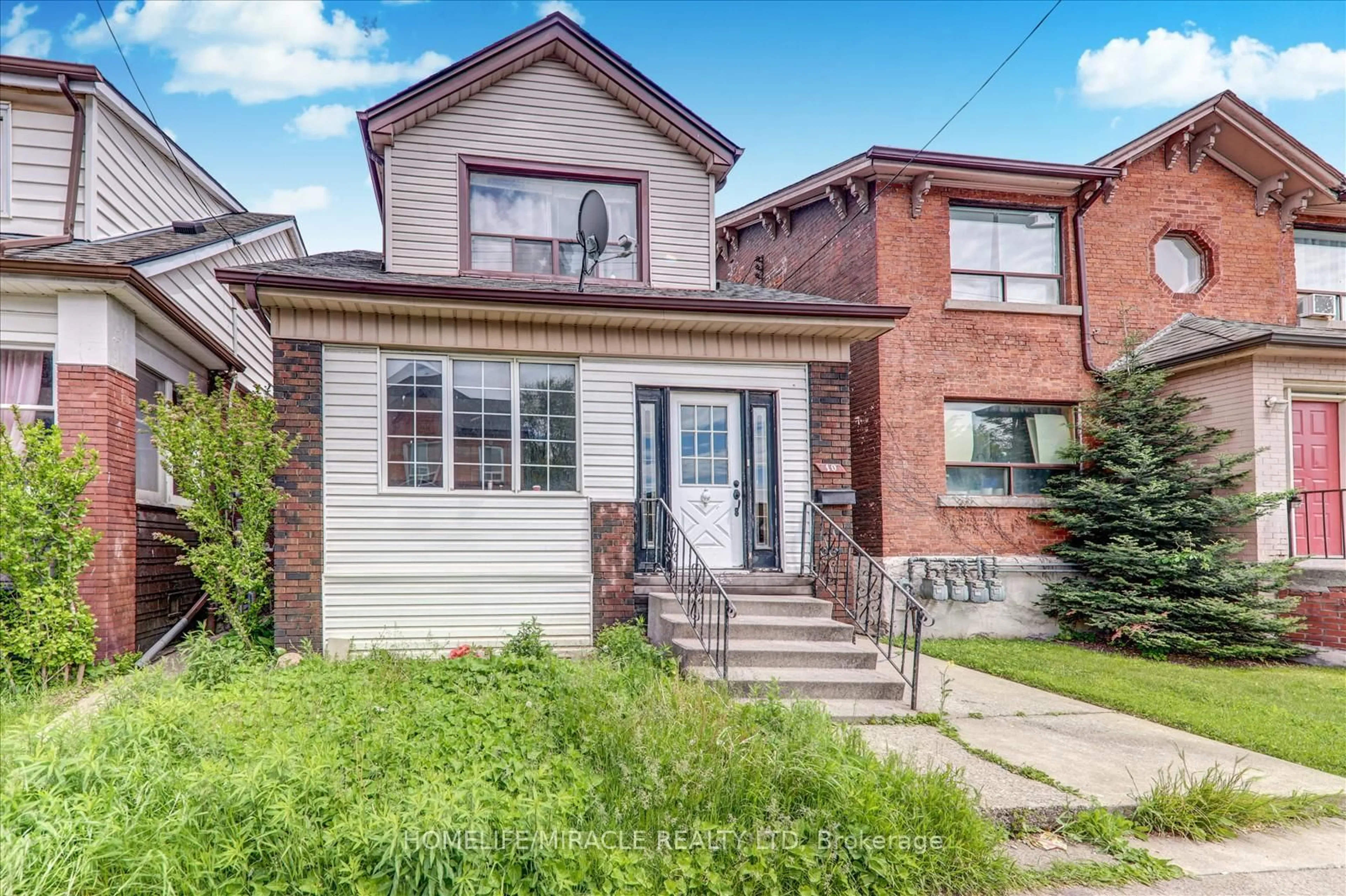Home with brick exterior material, street for 10 St Matthews Ave, Hamilton Ontario L8L 5P3