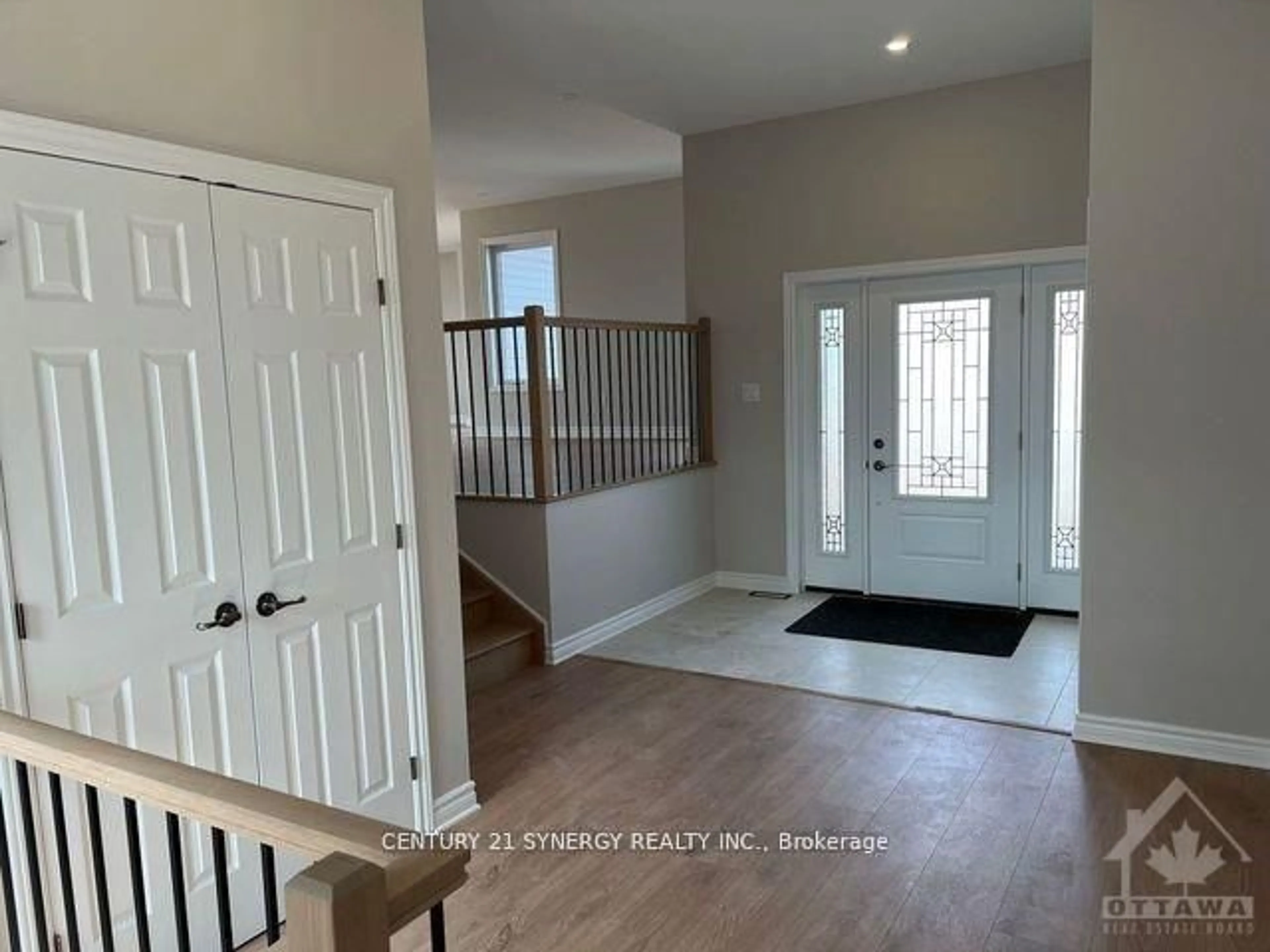 Indoor entryway for 987 Matheson Dr, Smiths Falls Ontario K7A 5B8