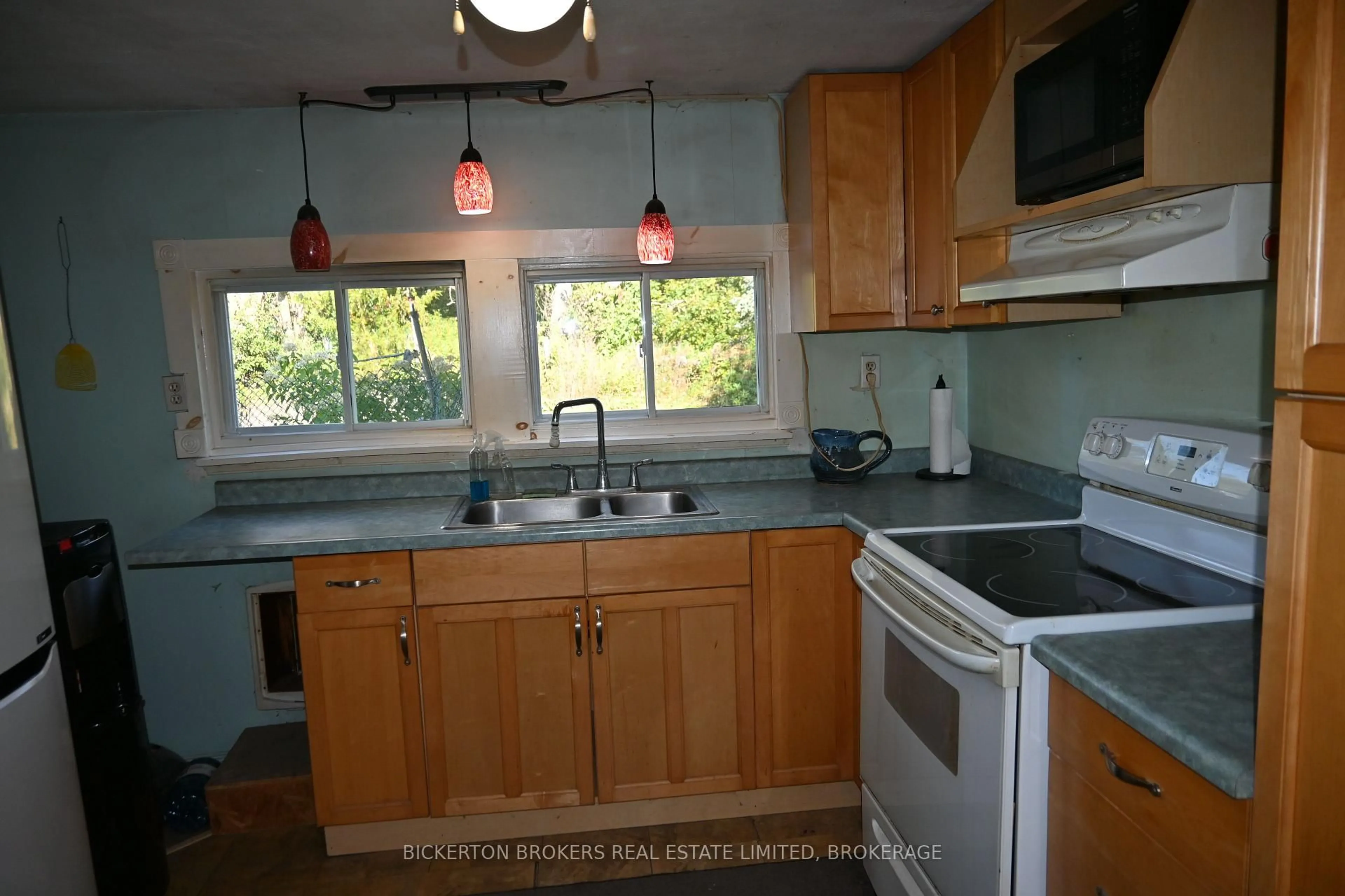 Standard kitchen, unknown for 85 Pykeveiw Dr, Leeds and the Thousand Islands Ontario K7G 2V3