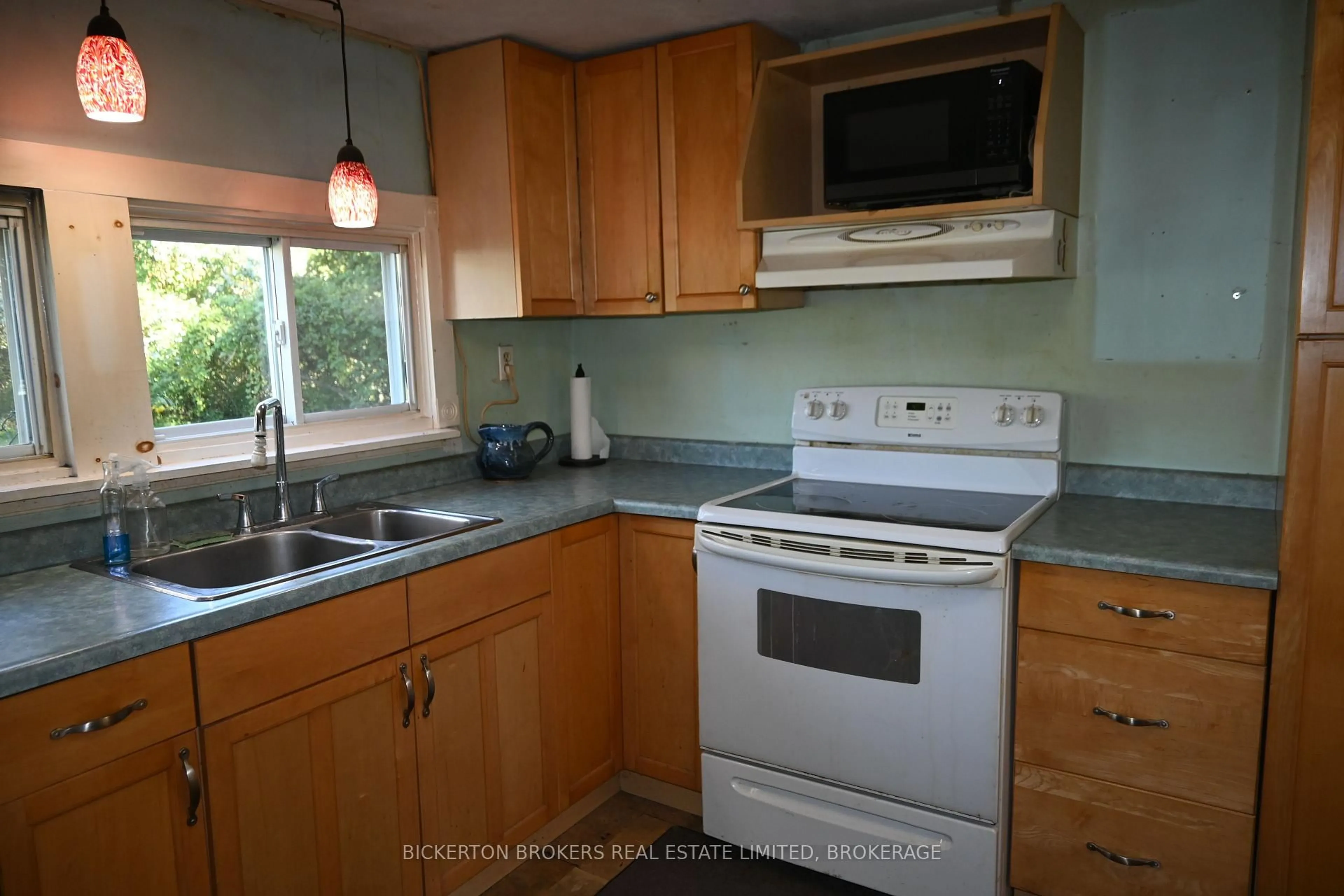 Standard kitchen, unknown for 85 Pykeveiw Dr, Leeds and the Thousand Islands Ontario K7G 2V3