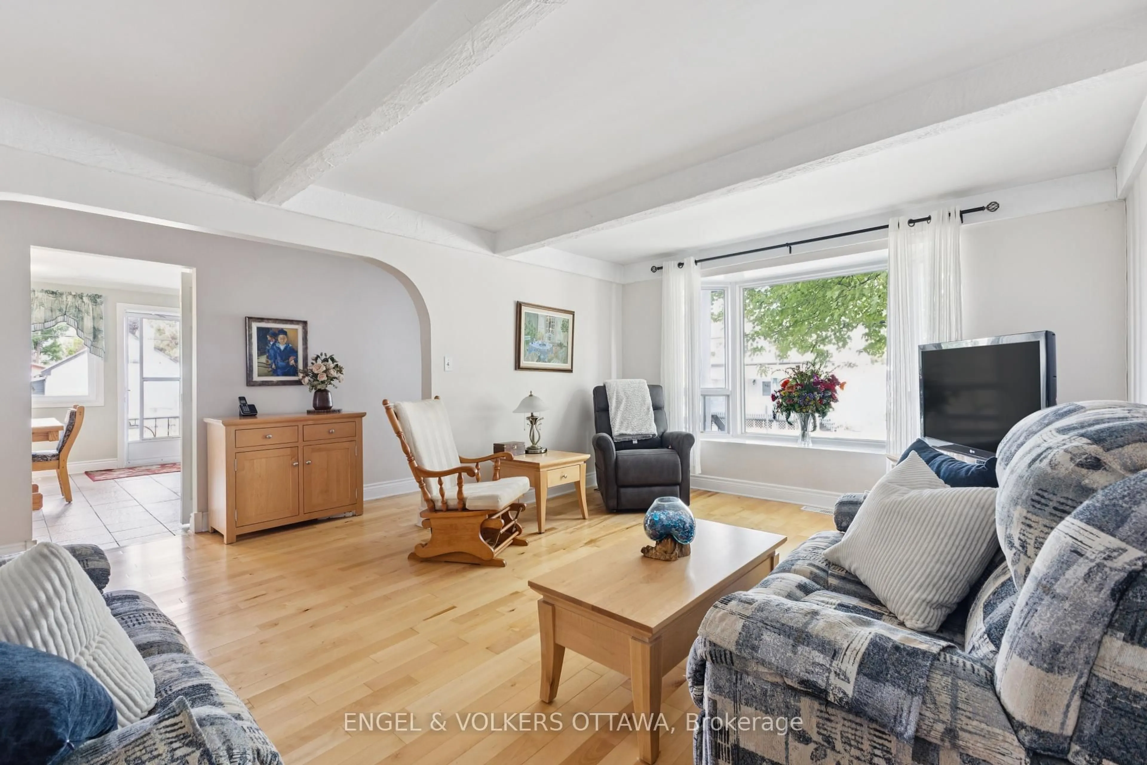 Living room with furniture, unknown for 1318 St Jean St, Orleans Ontario K1C 1N8