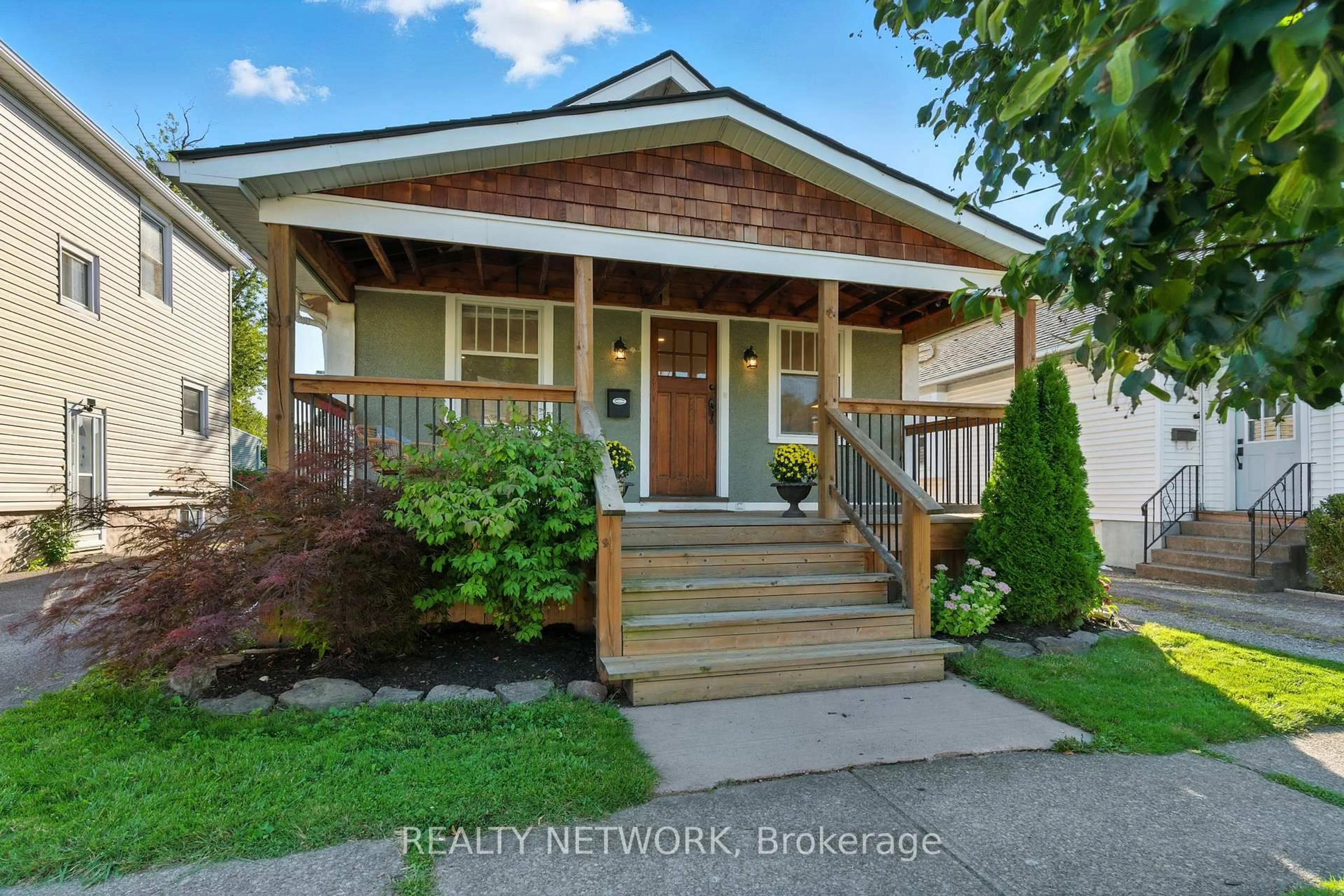Home with brick exterior material, street for 27 Dexter St, St. Catharines Ontario L2S 2L5