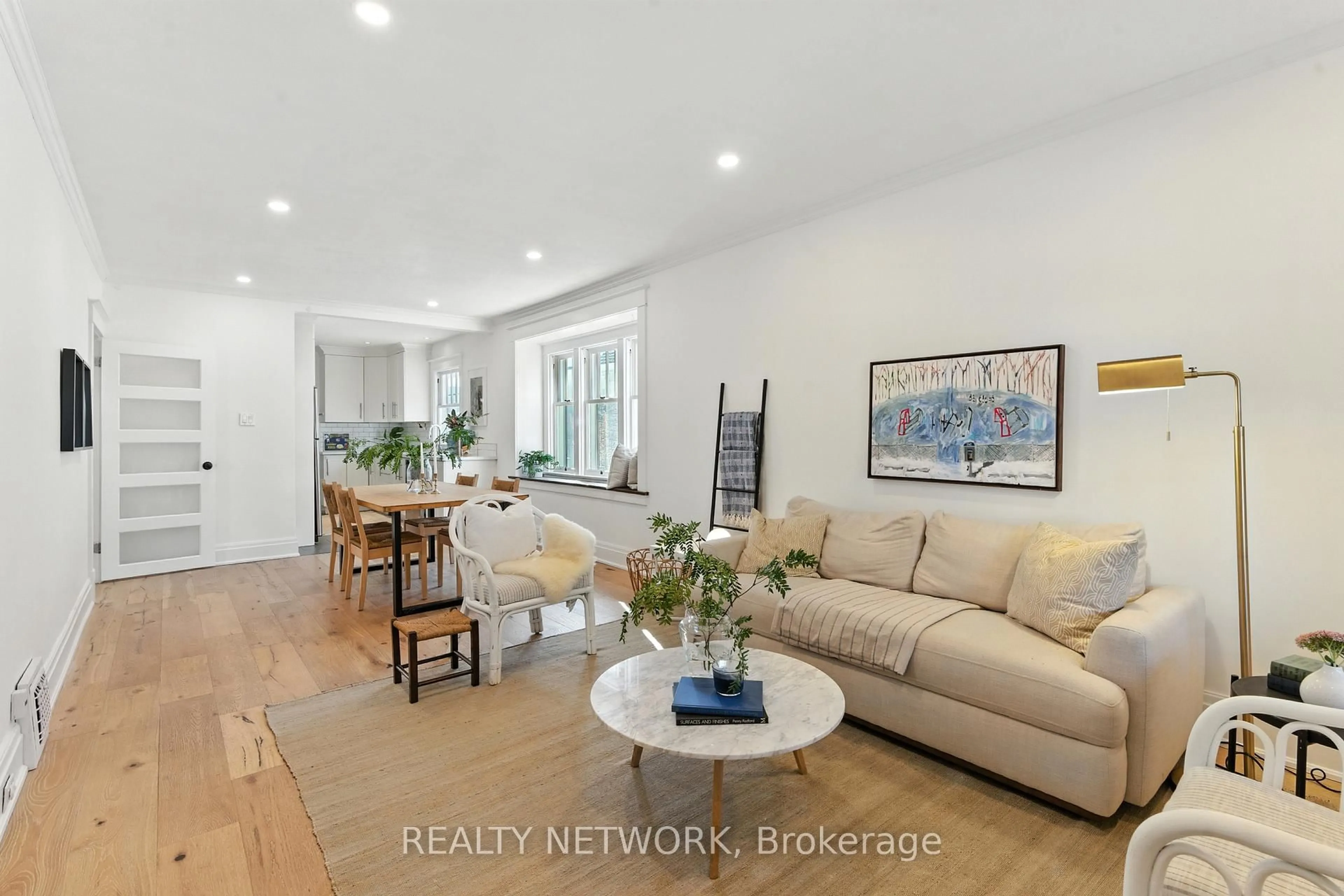 Living room with furniture, unknown for 27 Dexter St, St. Catharines Ontario L2S 2L5