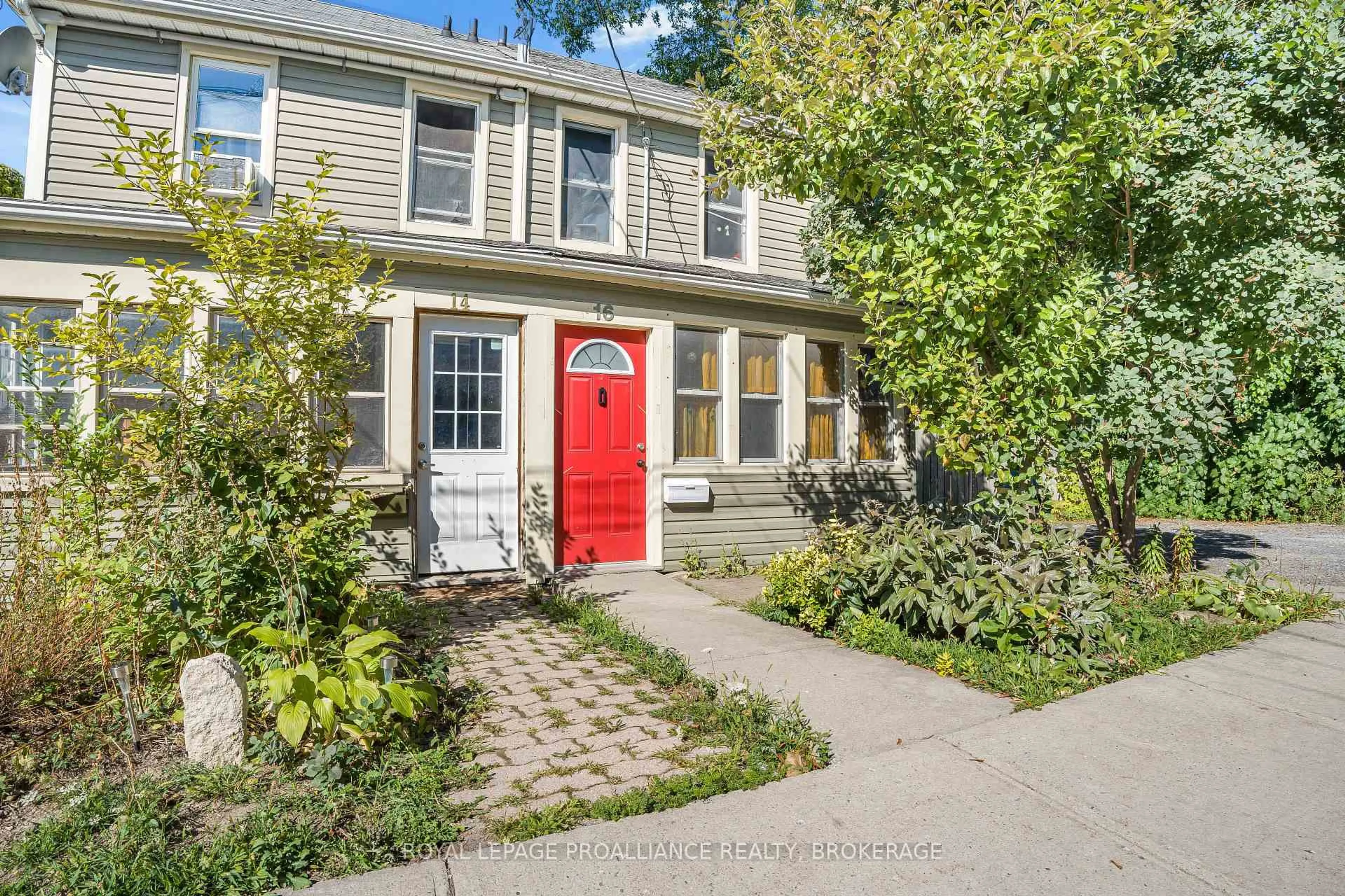 Unknown for 16 St Catherine St, Kingston Ontario K7K 3S1