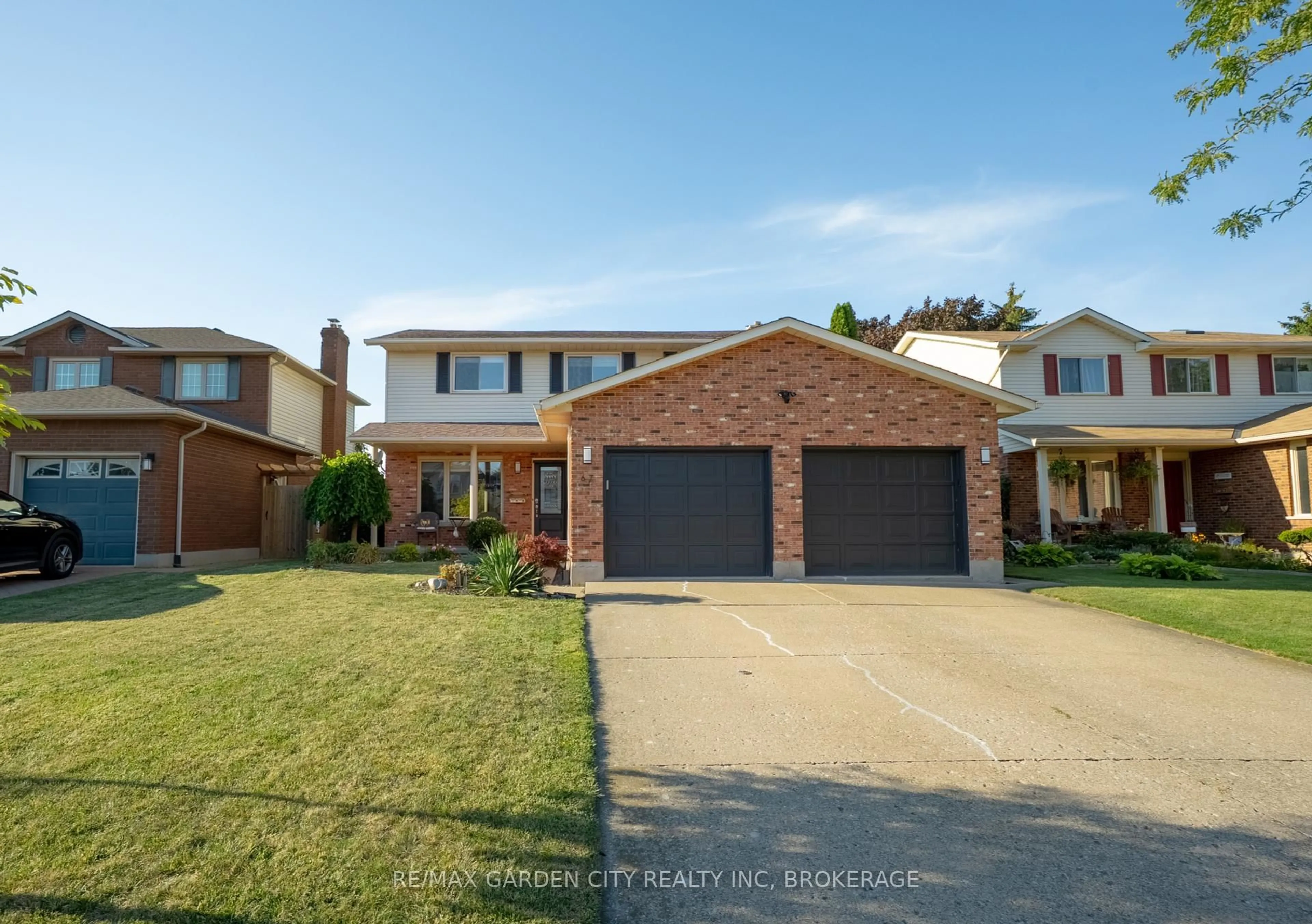 Home with brick exterior material, street for 67 CHANCERY Circ, St. Catharines Ontario L2M 7R3