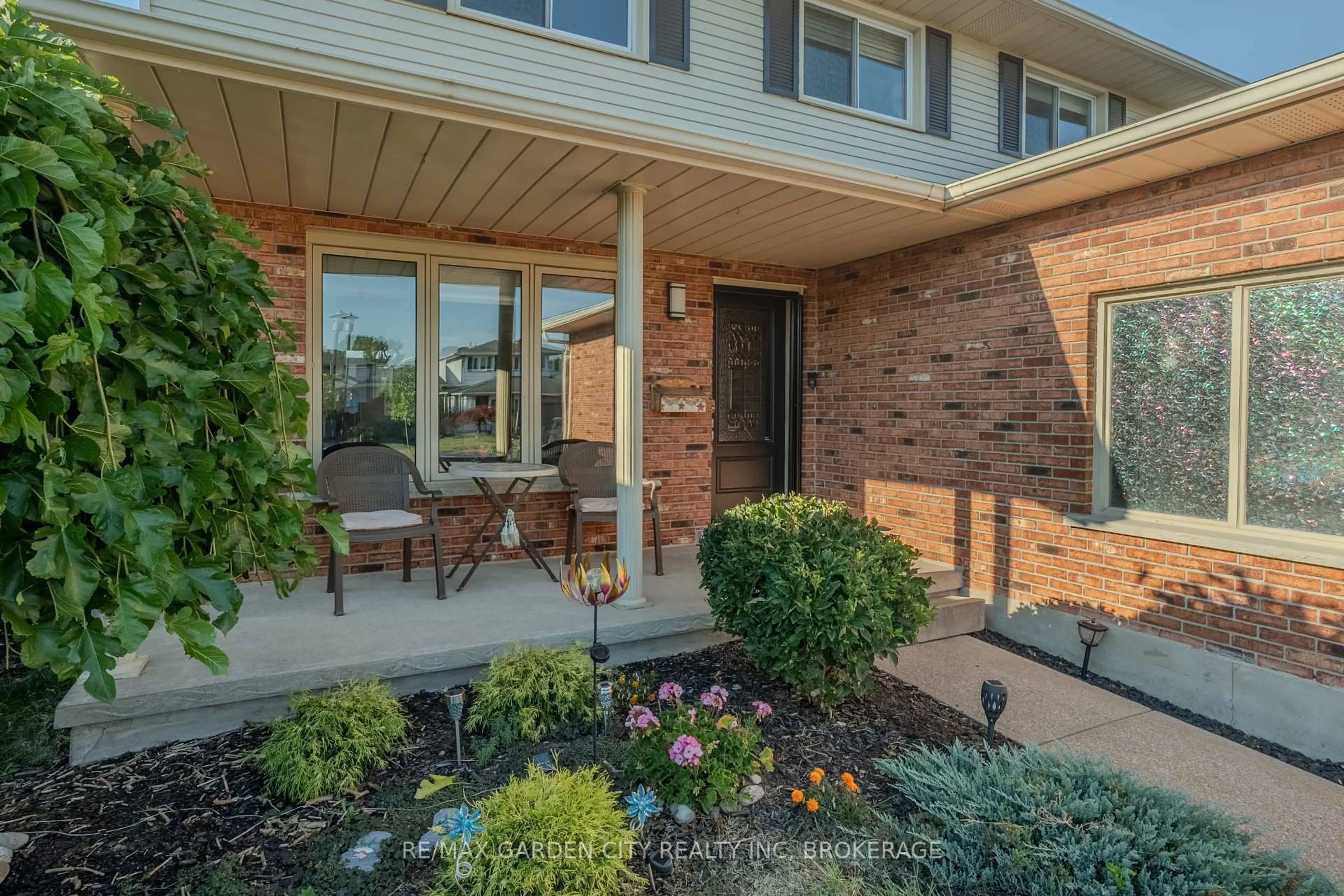 Home with brick exterior material, street for 67 CHANCERY Circ, St. Catharines Ontario L2M 7R3