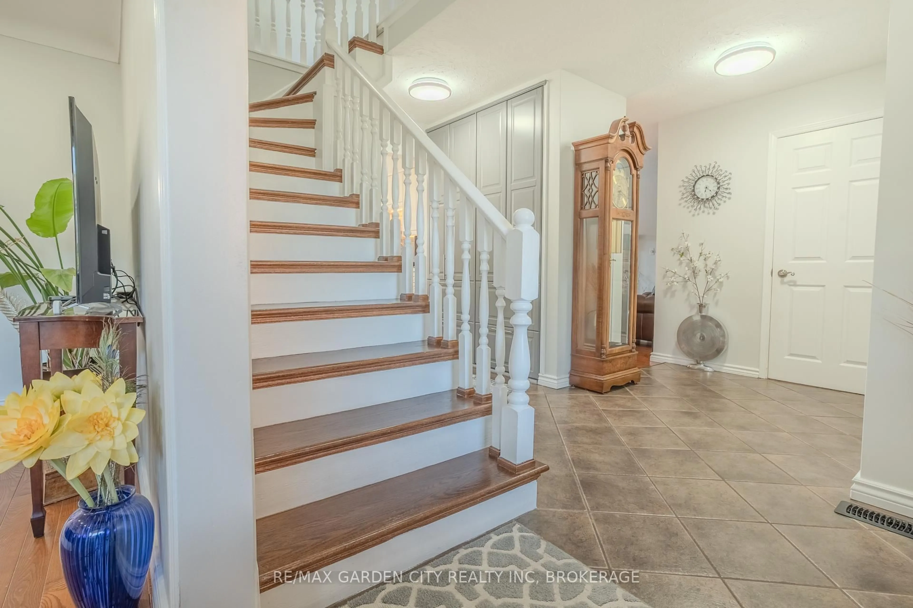 Unknown for 67 CHANCERY Circ, St. Catharines Ontario L2M 7R3