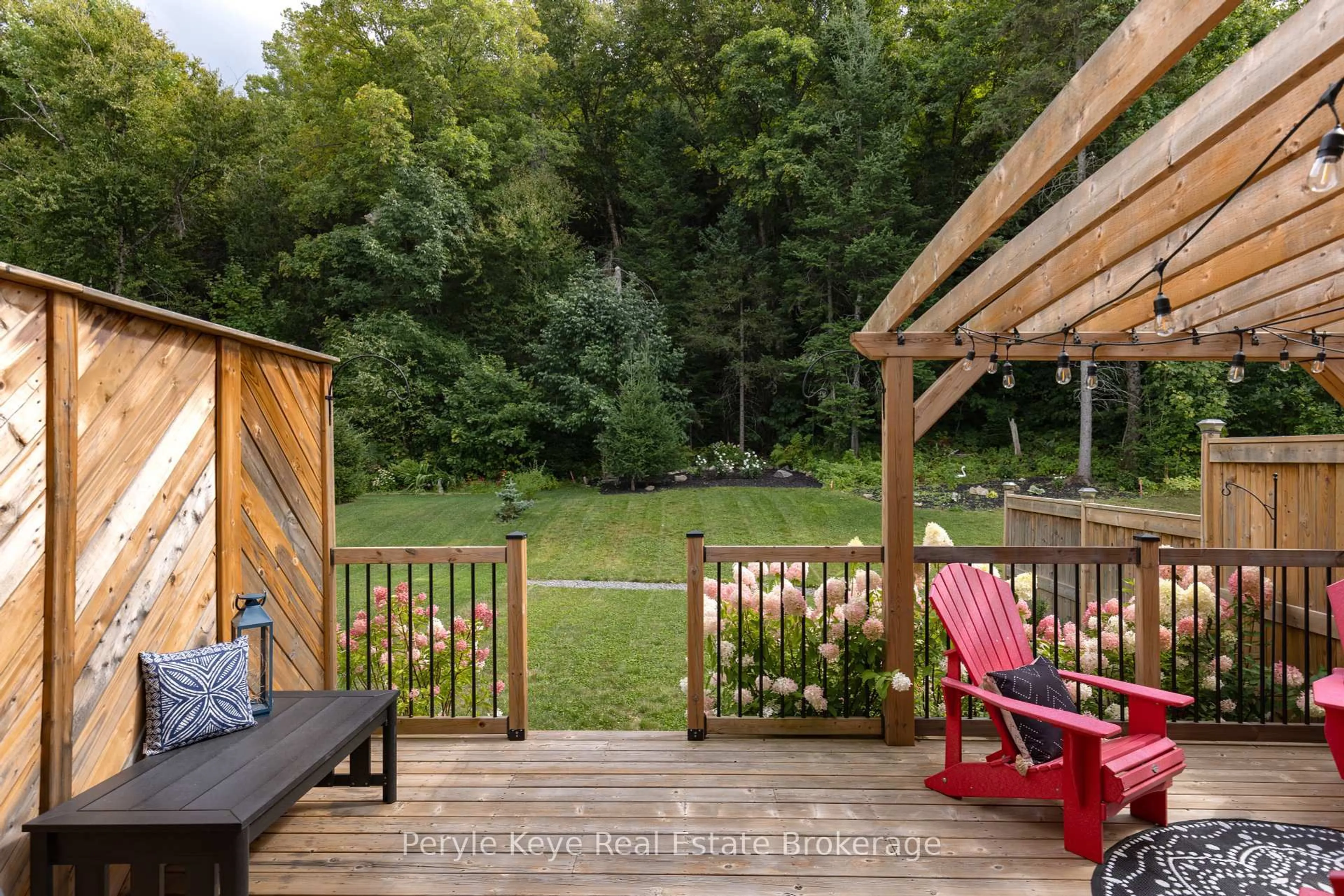Patio, forest/trees view for 5 KELSEY MADISON Crt, Huntsville Ontario P1H 1C8