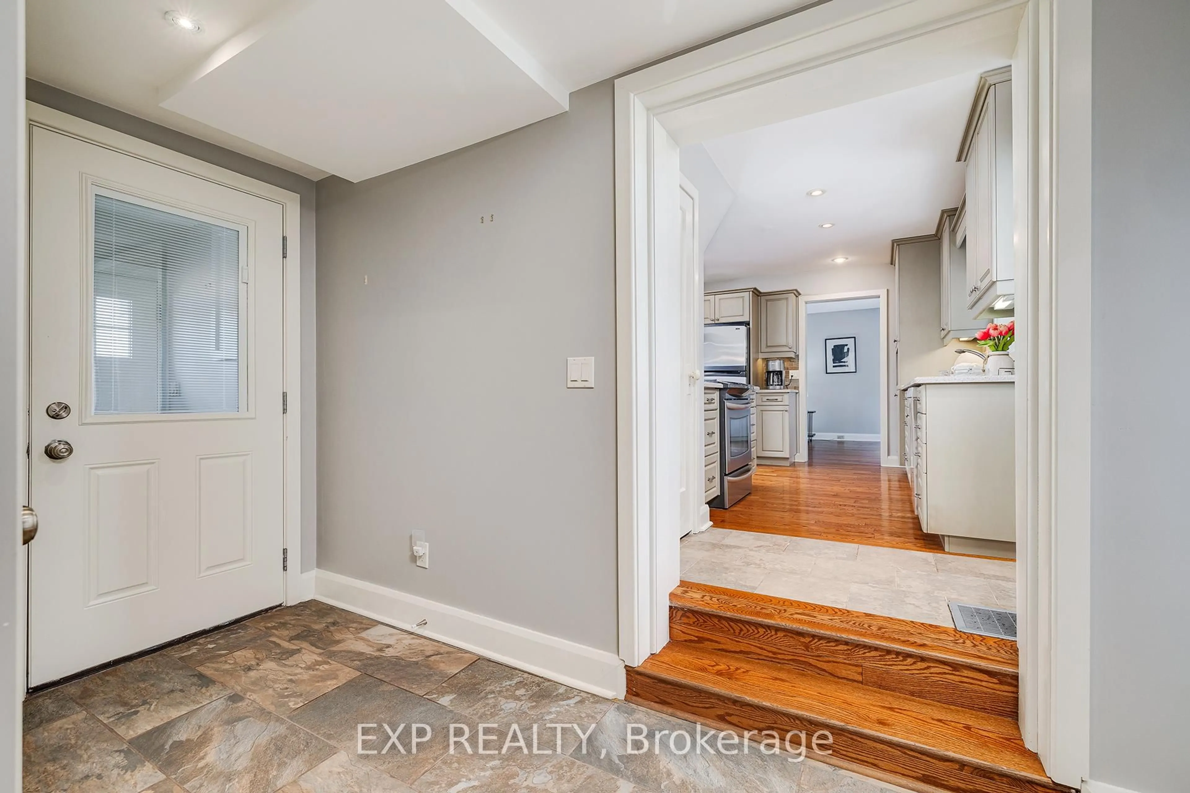 Indoor entryway for 46 Sydenham St, Grey Highlands Ontario N0C 1E0