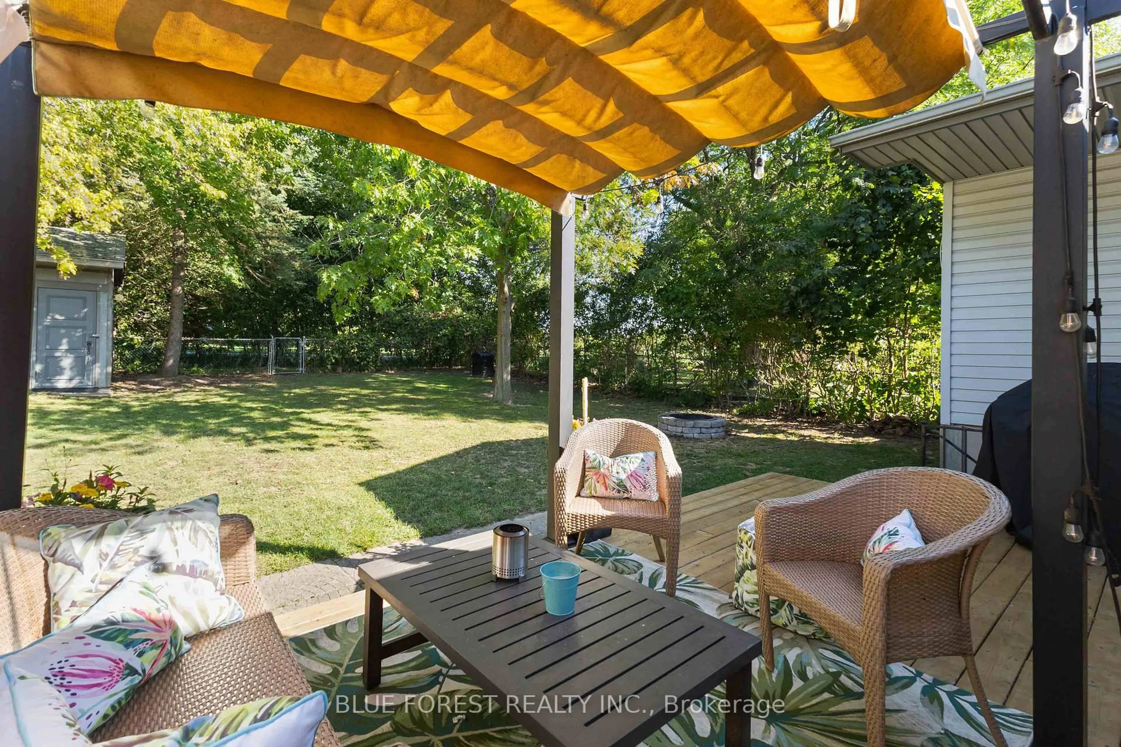 Patio, water/lake/river/ocean view for 346 Blackacres Blvd, London North Ontario N6G 3C9
