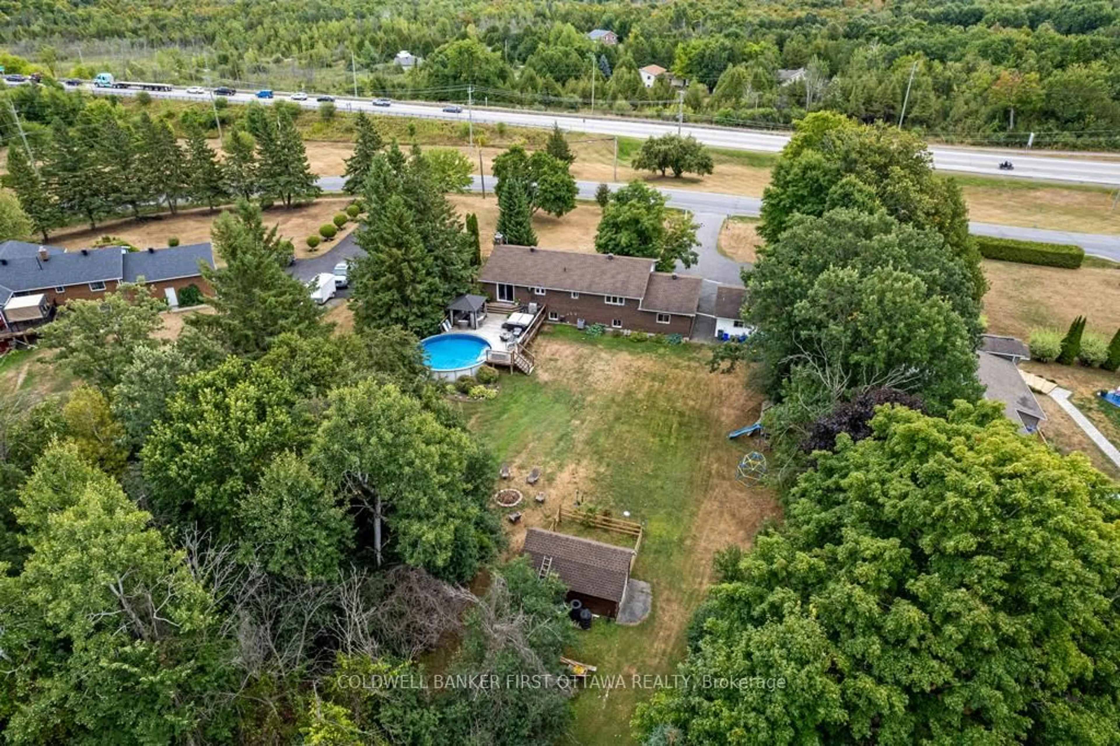 A pic from outside/outdoor area/front of a property/back of a property/a pic from drone, unknown for 376 Napoleon St, Carleton Place Ontario K7C 4V5