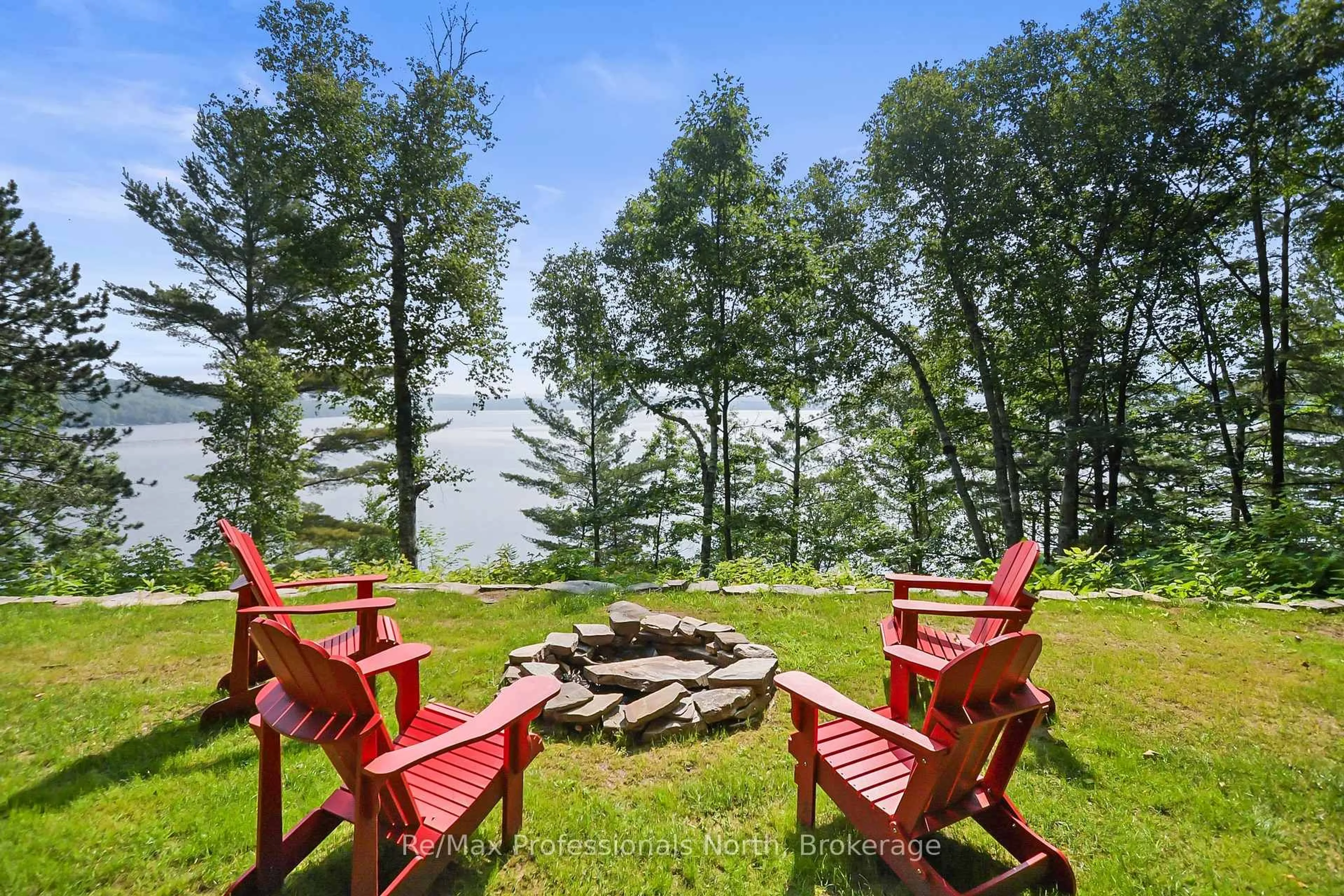 Patio, water/lake/river/ocean view for 95 PEN LAKE POINT Rd, Huntsville Ontario P1H 1A9
