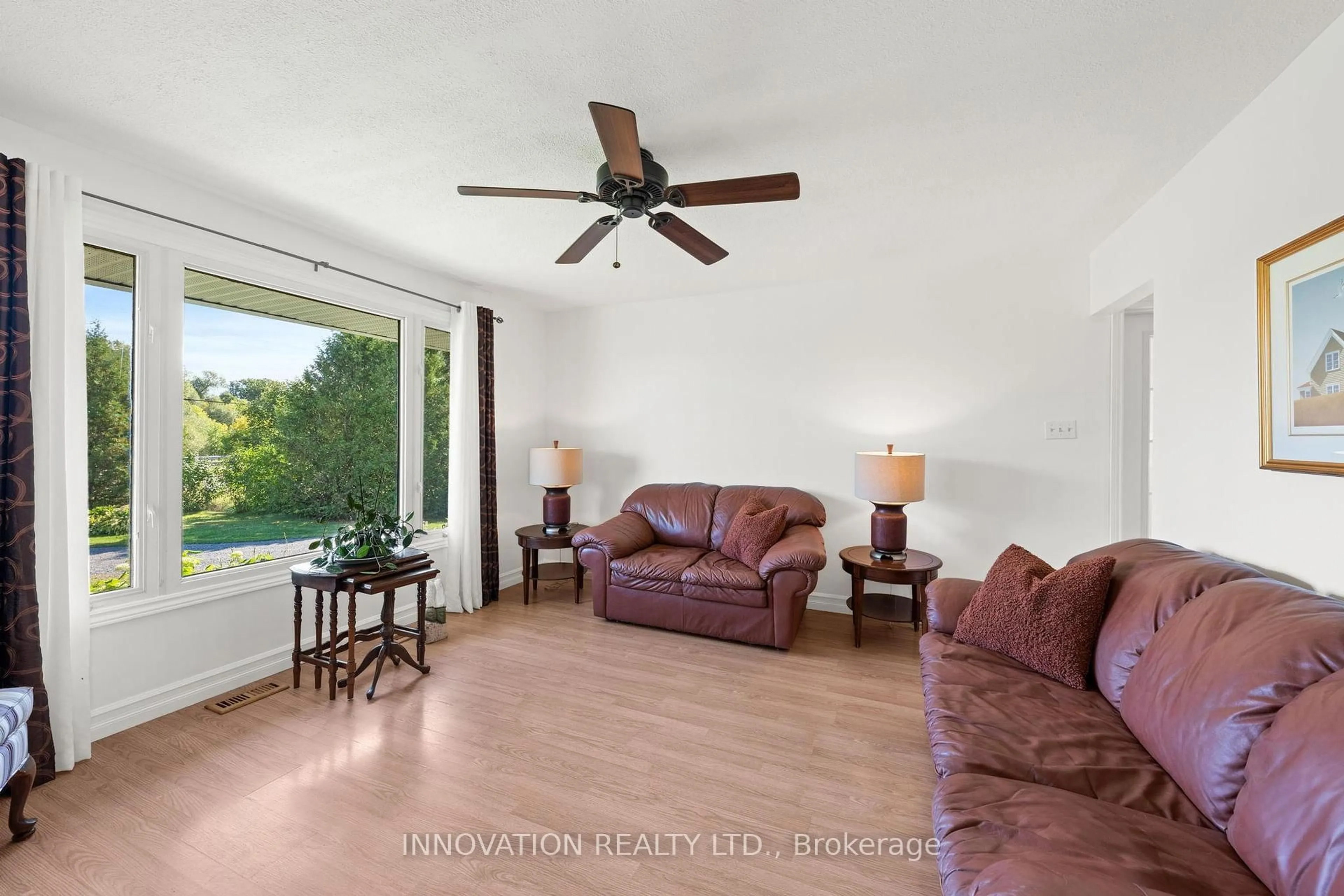 Living room with furniture, unknown for 4001 Dunrobin Rd, Ottawa Ontario K0A 3M0