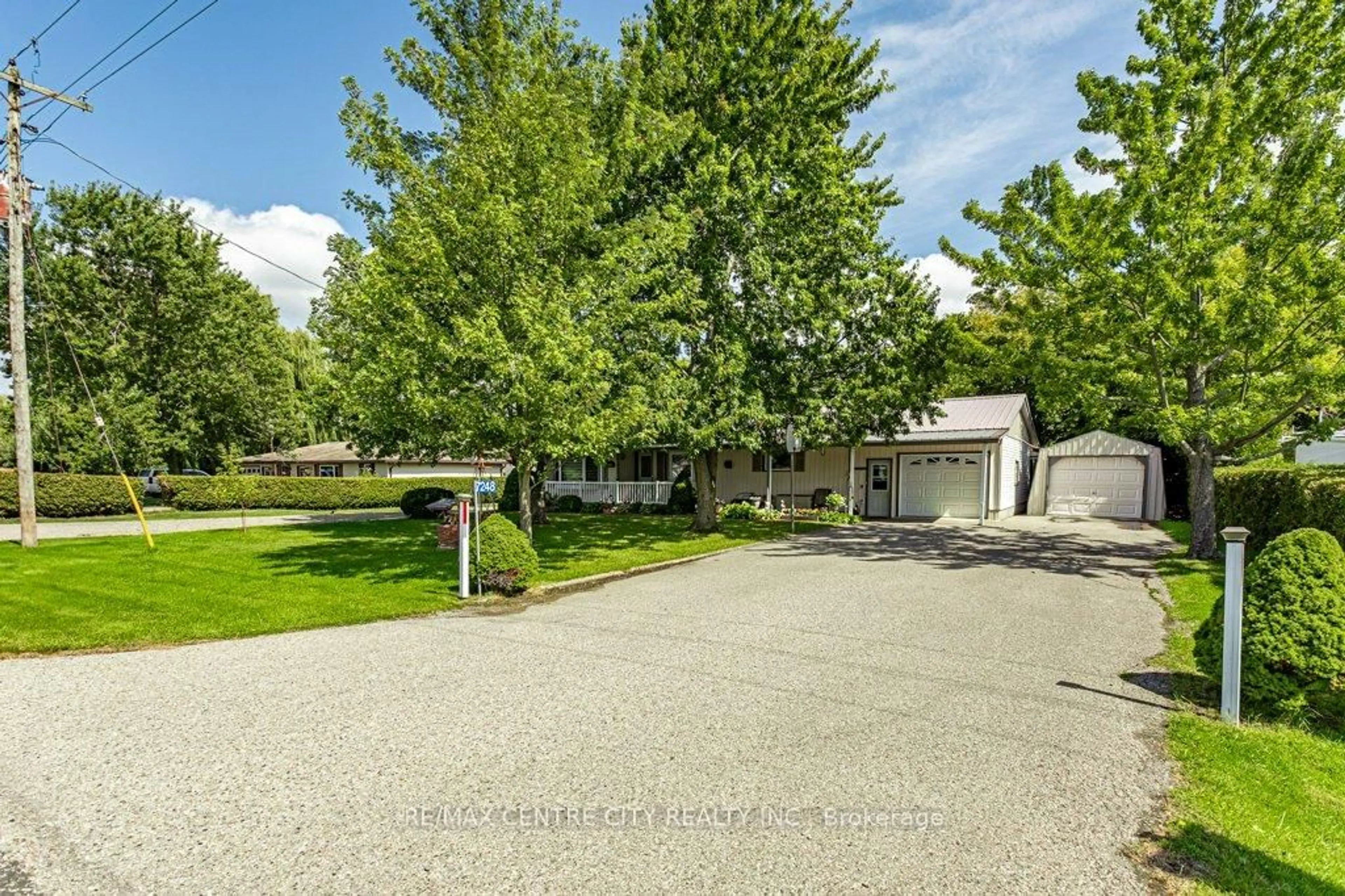 A pic from outside/outdoor area/front of a property/back of a property/a pic from drone, street for 7248 HACIENDA Rd, Malahide Ontario N5H 2R5