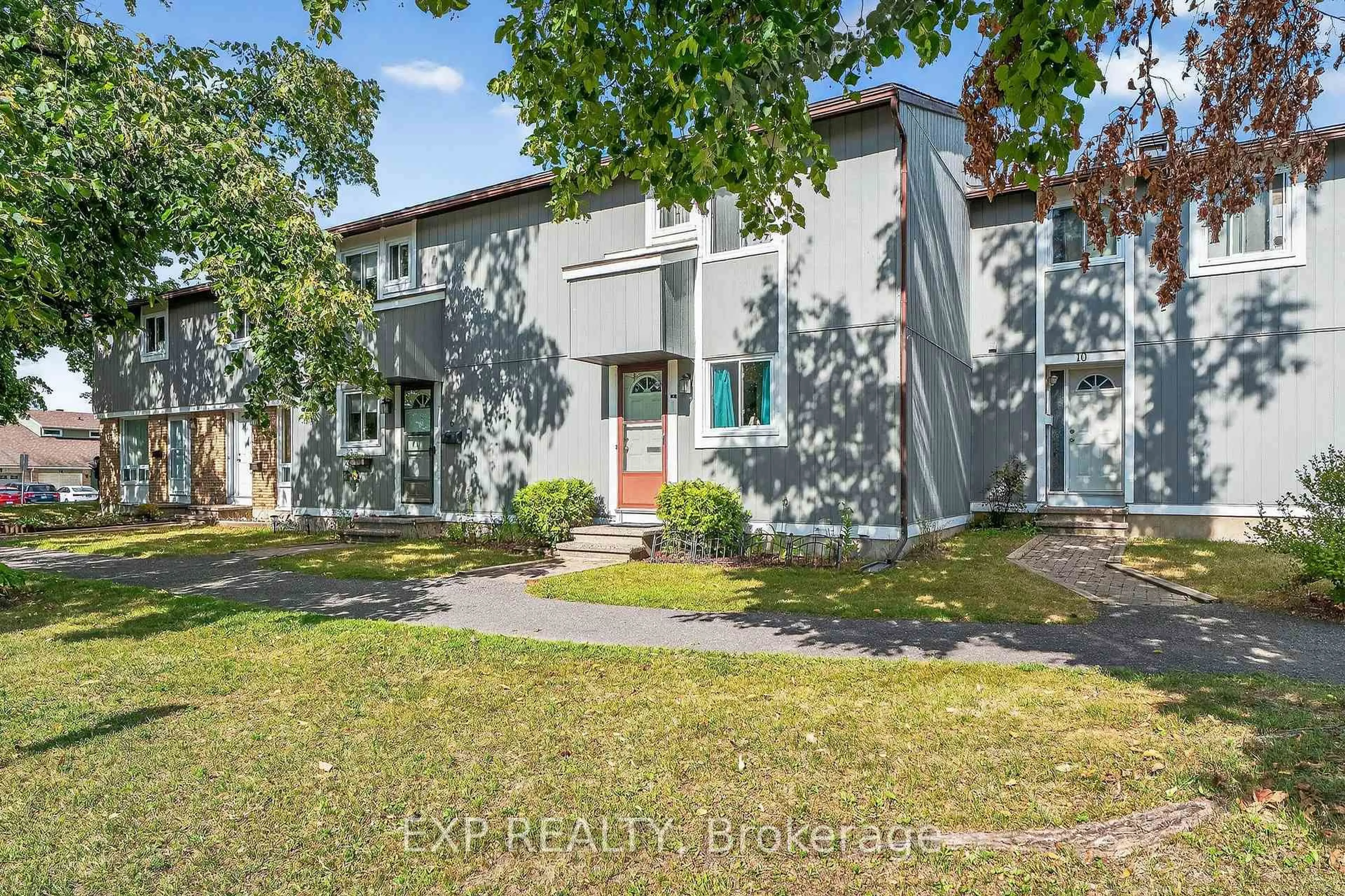A pic from outside/outdoor area/front of a property/back of a property/a pic from drone, street for 8 Sherway Dr #81, Ottawa Ontario K2J 1N3