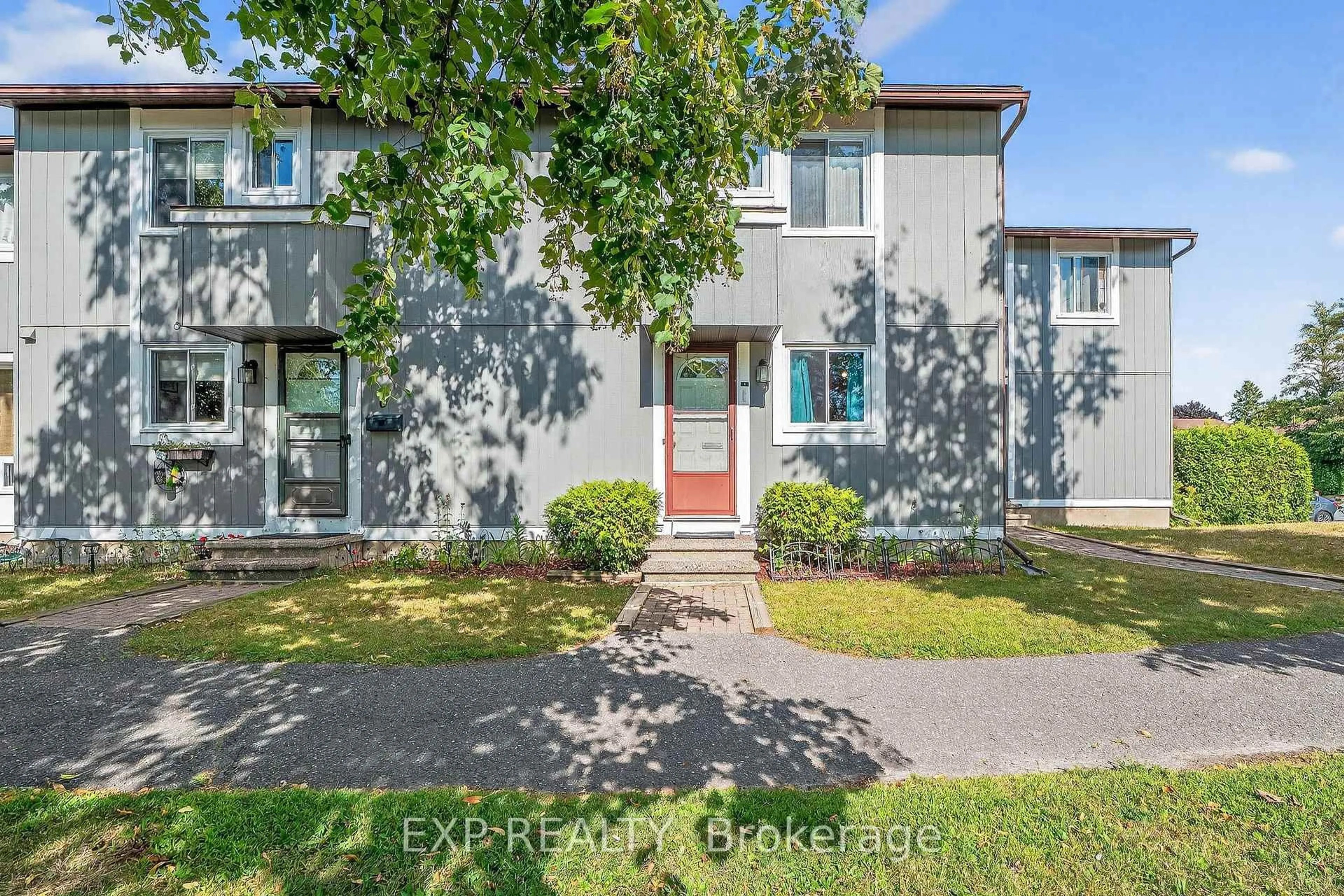 A pic from outside/outdoor area/front of a property/back of a property/a pic from drone, street for 8 Sherway Dr #81, Ottawa Ontario K2J 1N3