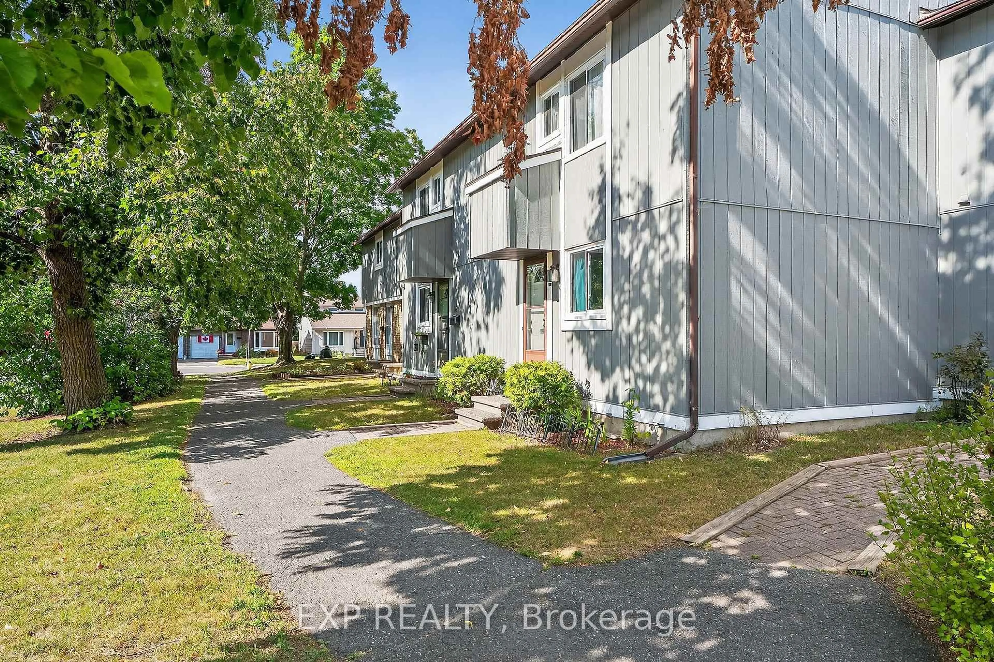 A pic from outside/outdoor area/front of a property/back of a property/a pic from drone, street for 8 Sherway Dr #81, Ottawa Ontario K2J 1N3