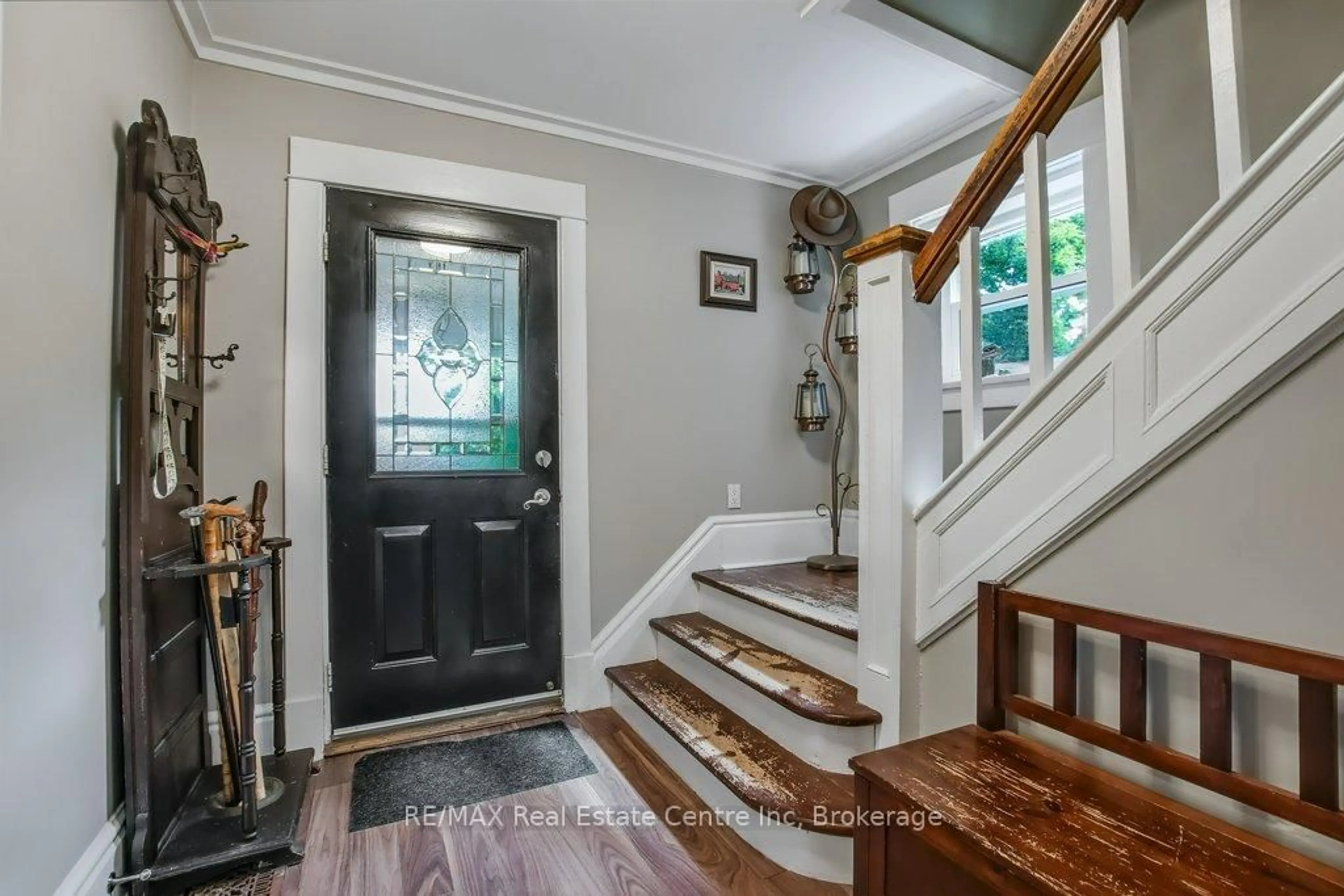 Indoor entryway for 207 Waterloo Ave, Guelph Ontario N1H 3J4