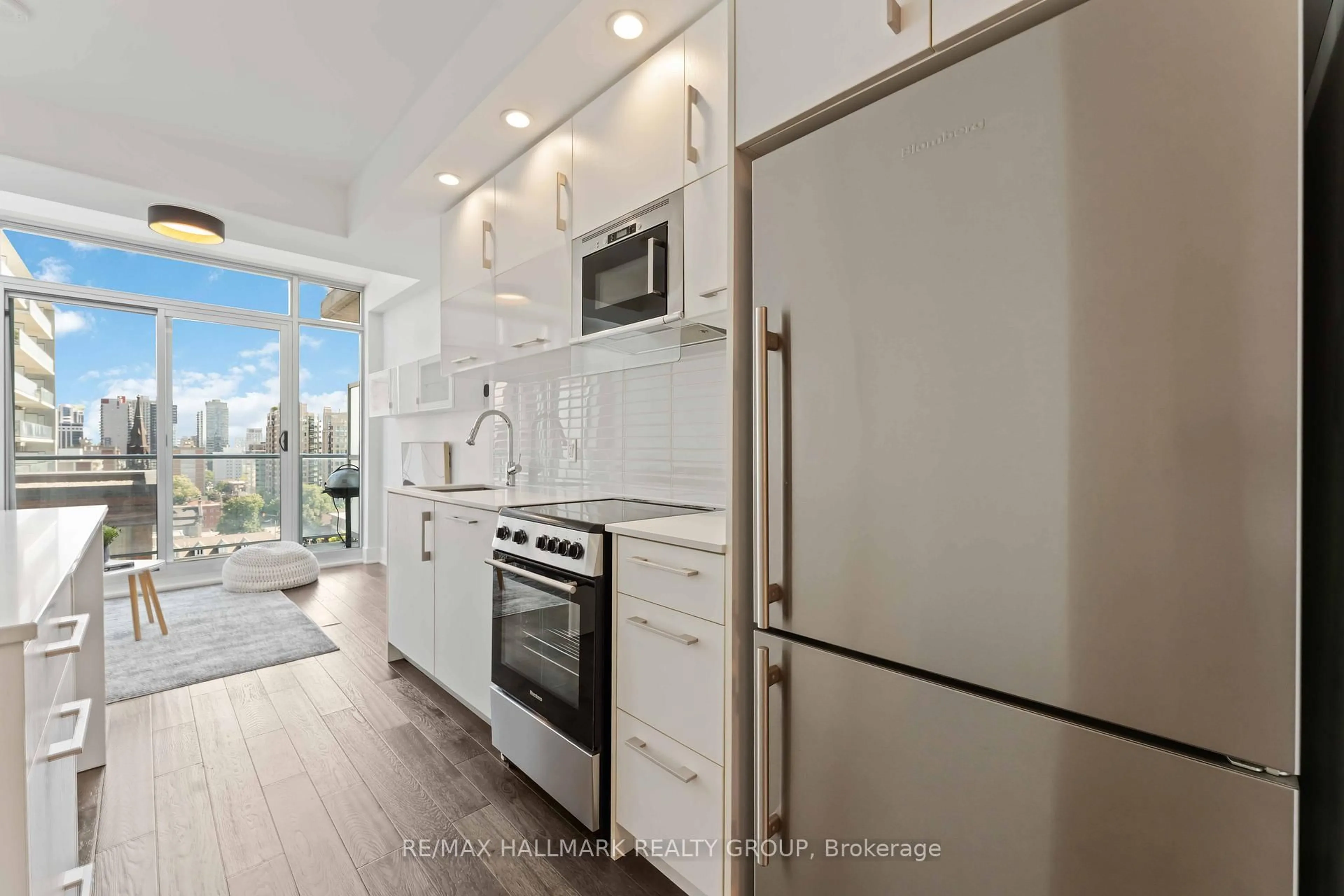 Open concept kitchen, unknown for 255 BAY St #1209, Ottawa Ontario K1R 0C5
