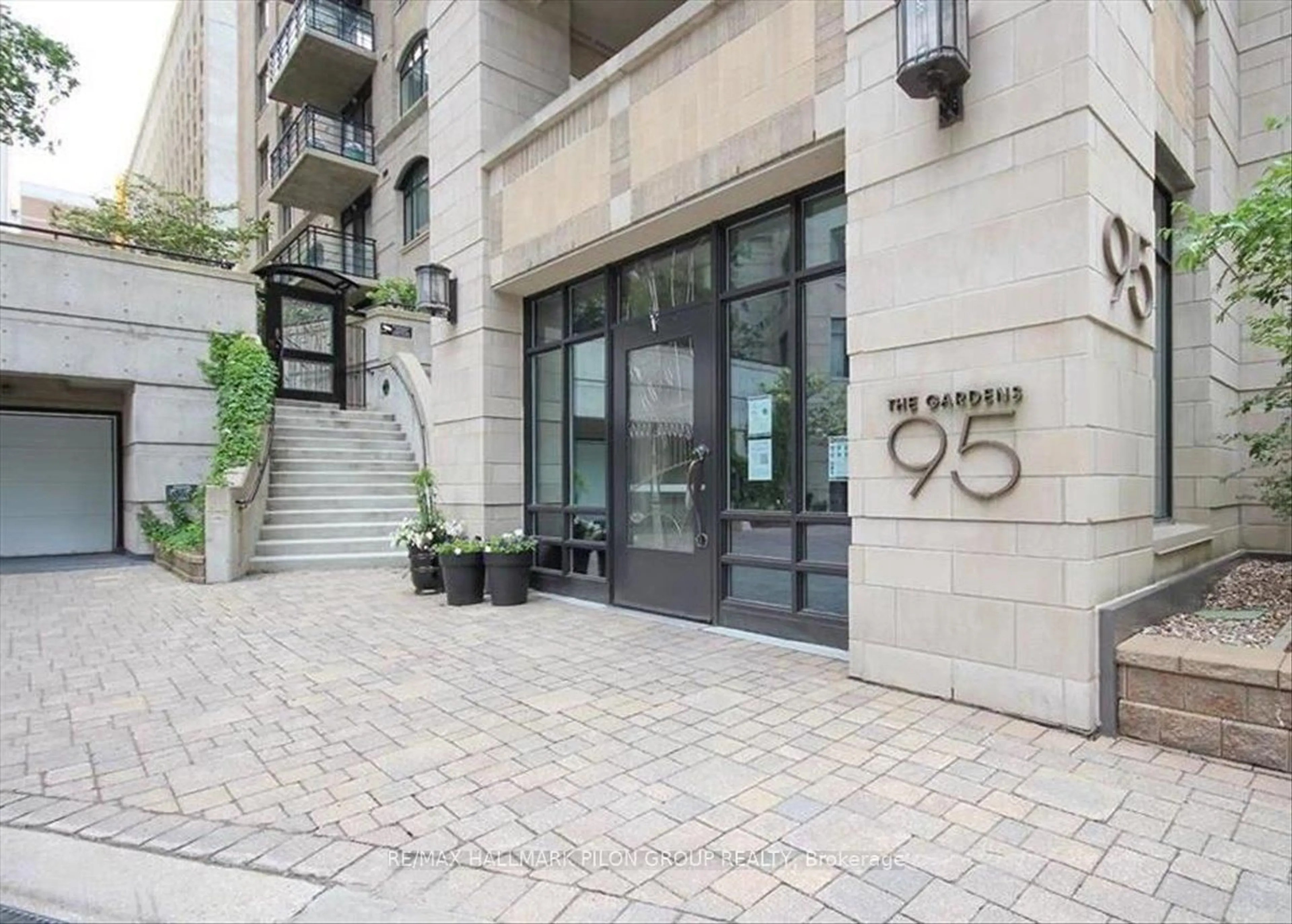 Unknown for 95 Bronson Ave #1205, Ottawa Ontario K1R 1E2