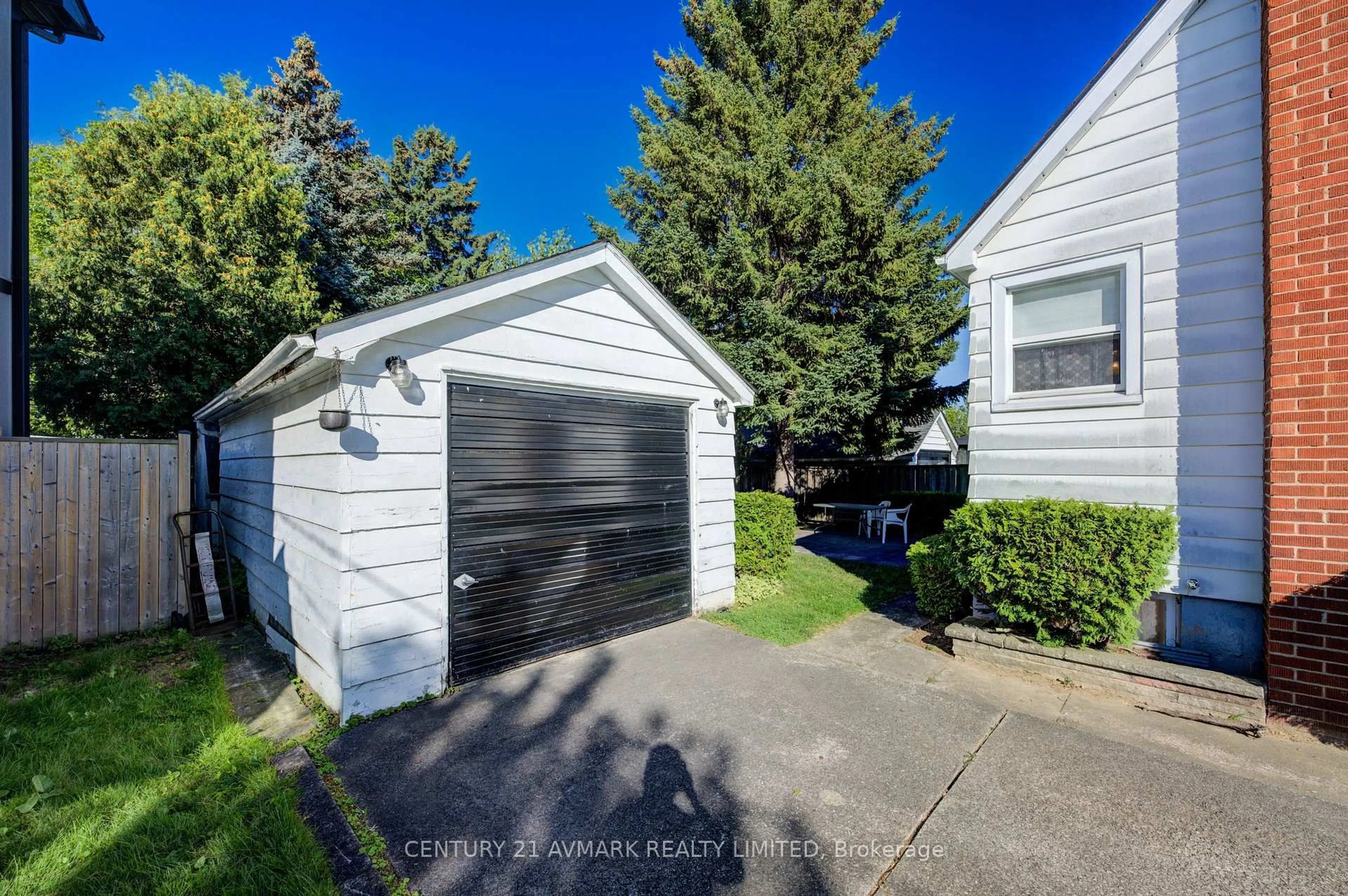 Unknown for 18 Jubilee Dr, St. Catharines Ontario L2M 4P8