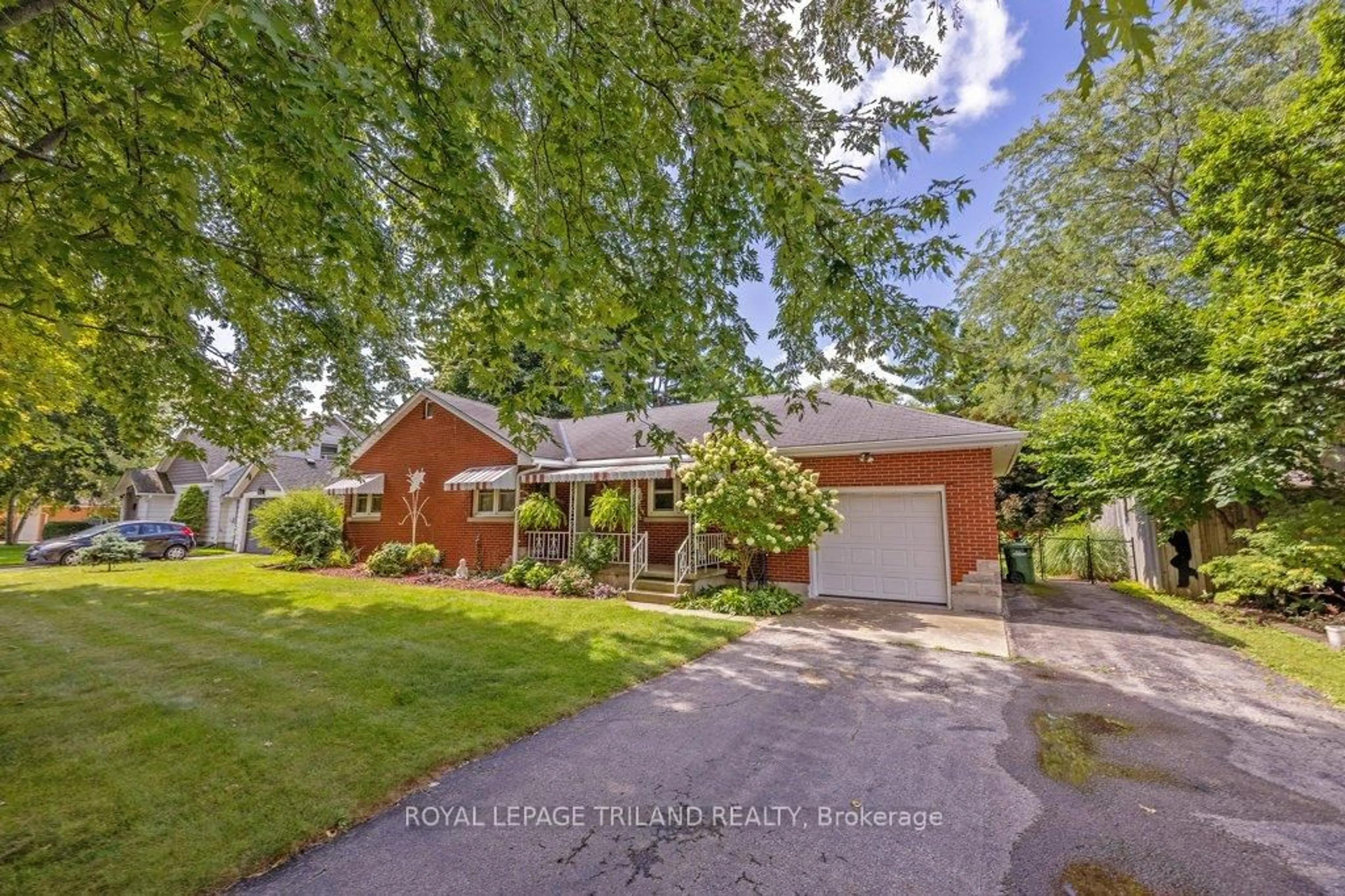 Home with brick exterior material, street for 236 Sunset Dr, St. Thomas Ontario N5R 3C3