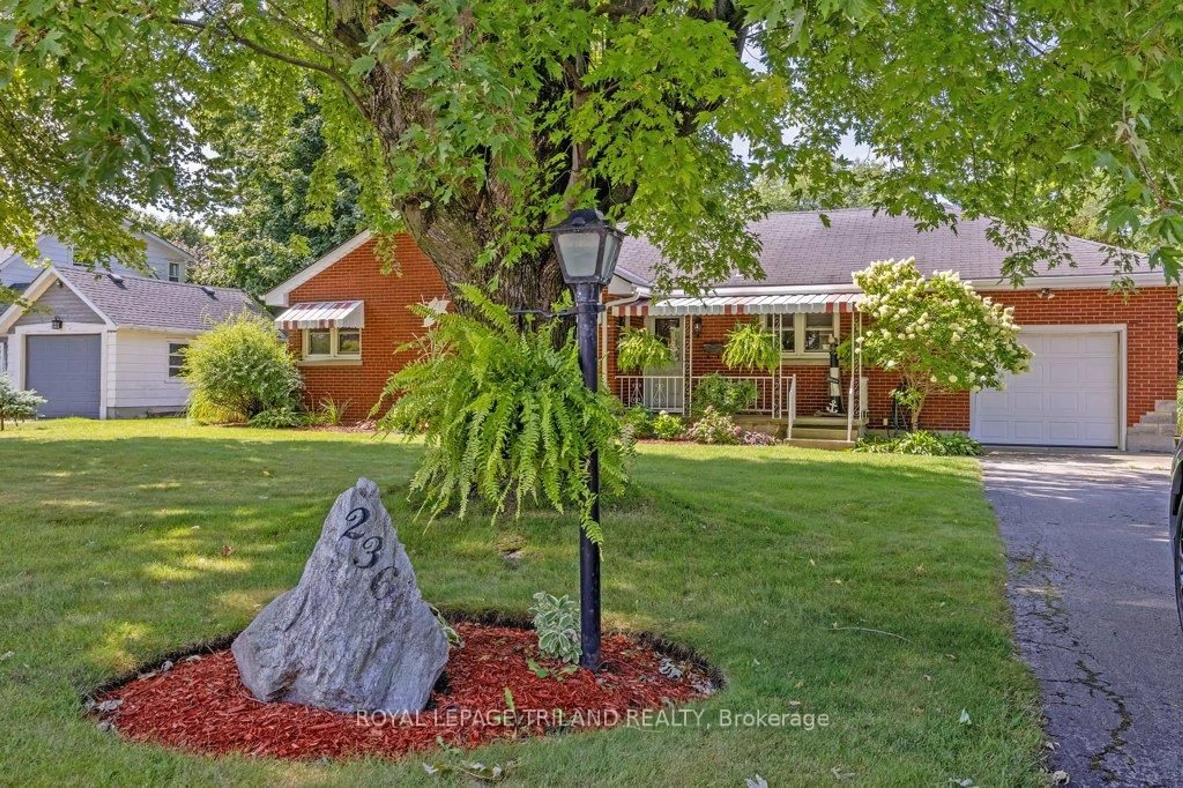 Unknown for 236 Sunset Dr, St. Thomas Ontario N5R 3C3
