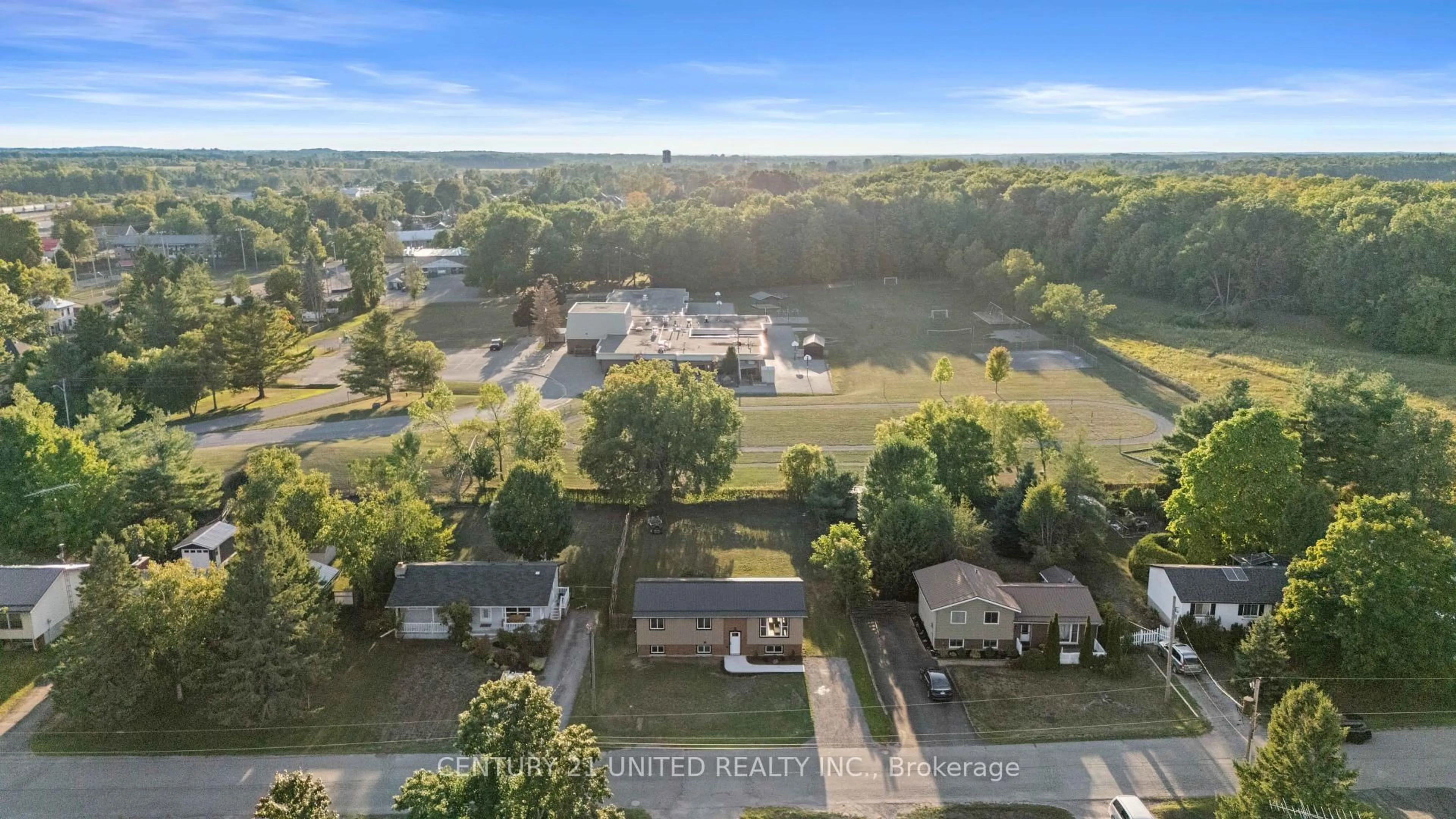 A pic from outside/outdoor area/front of a property/back of a property/a pic from drone, water/lake/river/ocean view for 25 William St, Havelock-Belmont-Methuen Ontario K0L 1Z0