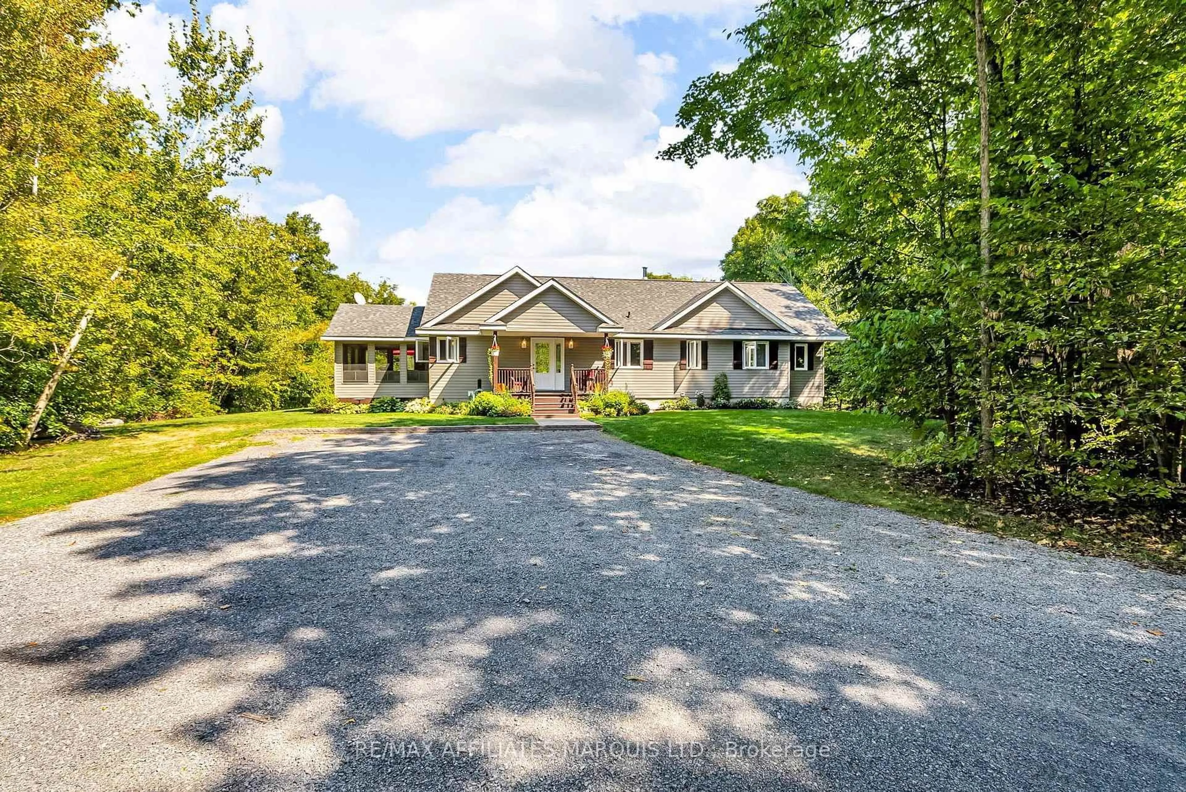 A pic from outside/outdoor area/front of a property/back of a property/a pic from drone, unknown for 4863 Delaney Rd, South Stormont Ontario K0C 1S0