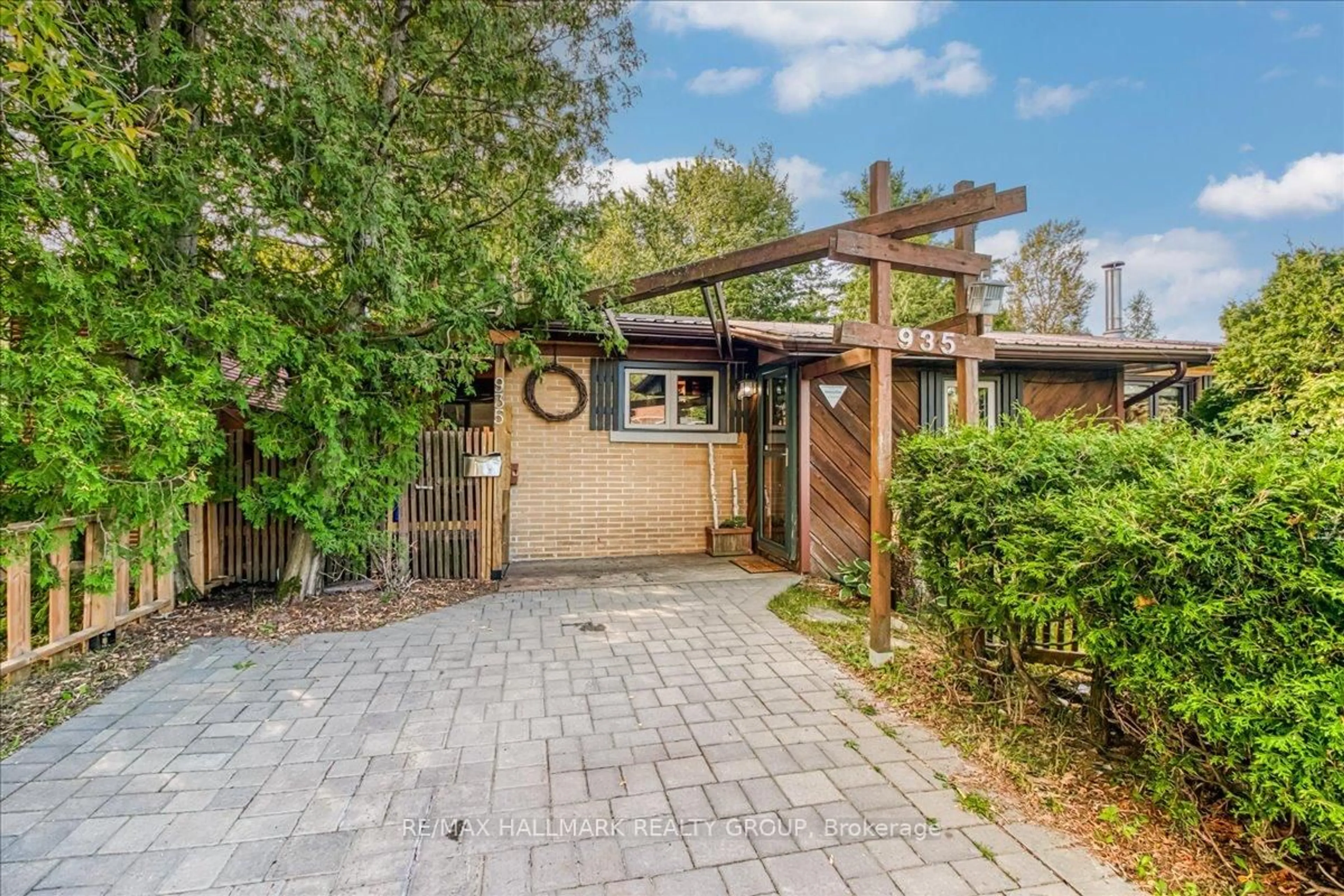 Patio, street for 935 Dublin St, Greater Sudbury Ontario P3A 1R5
