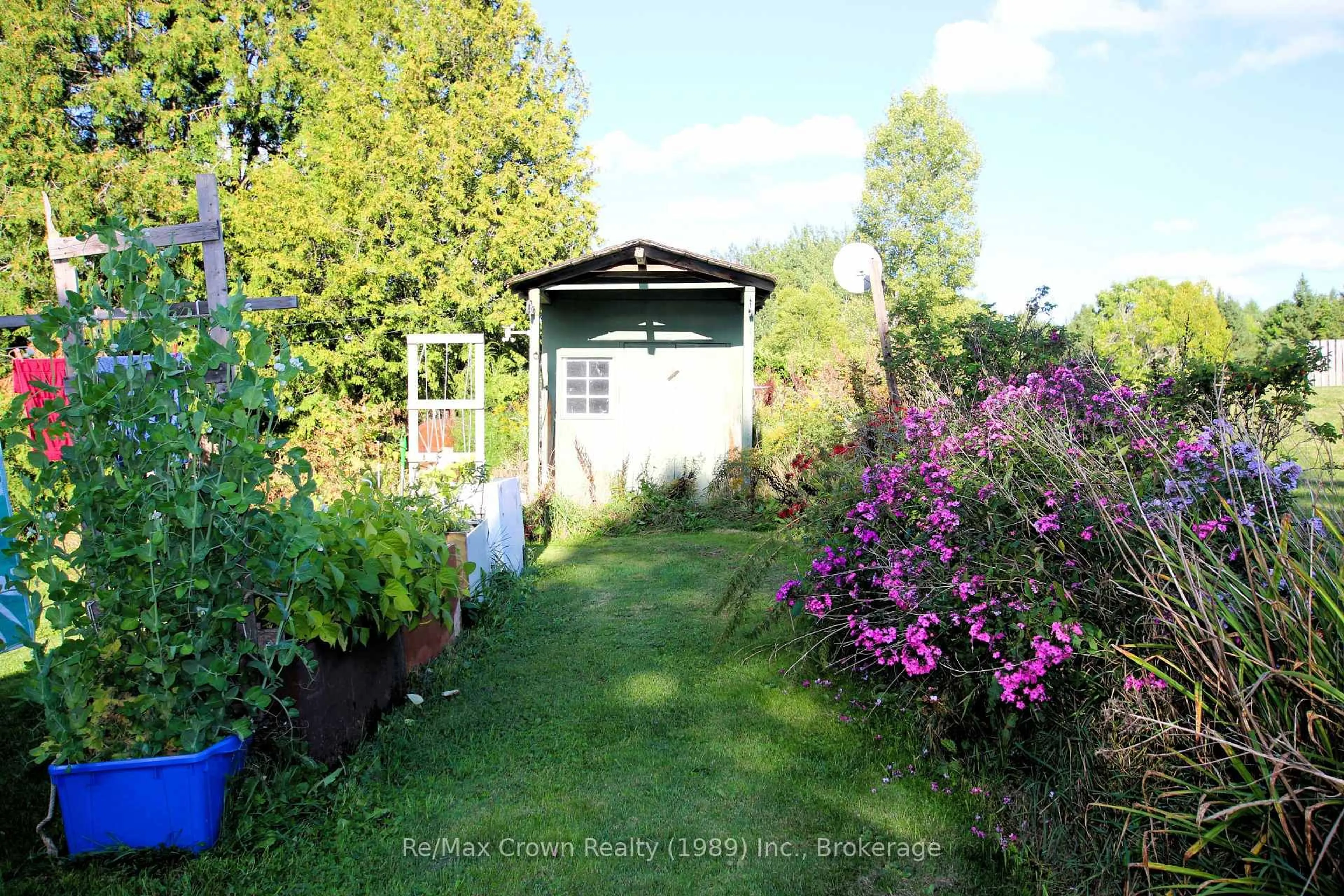 Shed for 11974 Highway 522 Highway, Parry Sound Remote Area Ontario P0H 1S0