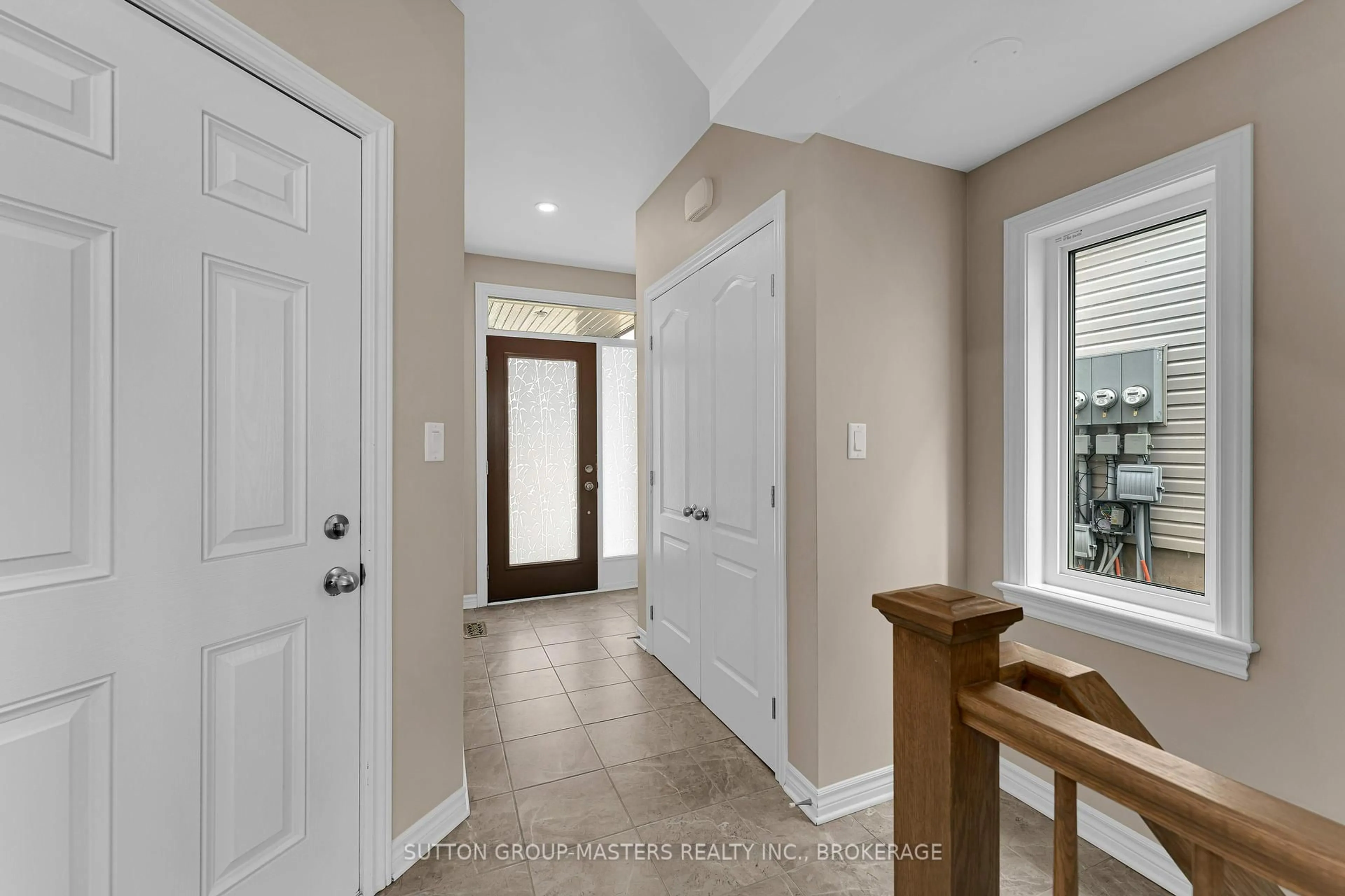 Indoor entryway for 1099 Horizon Dr, Kingston Ontario K7P 0M3