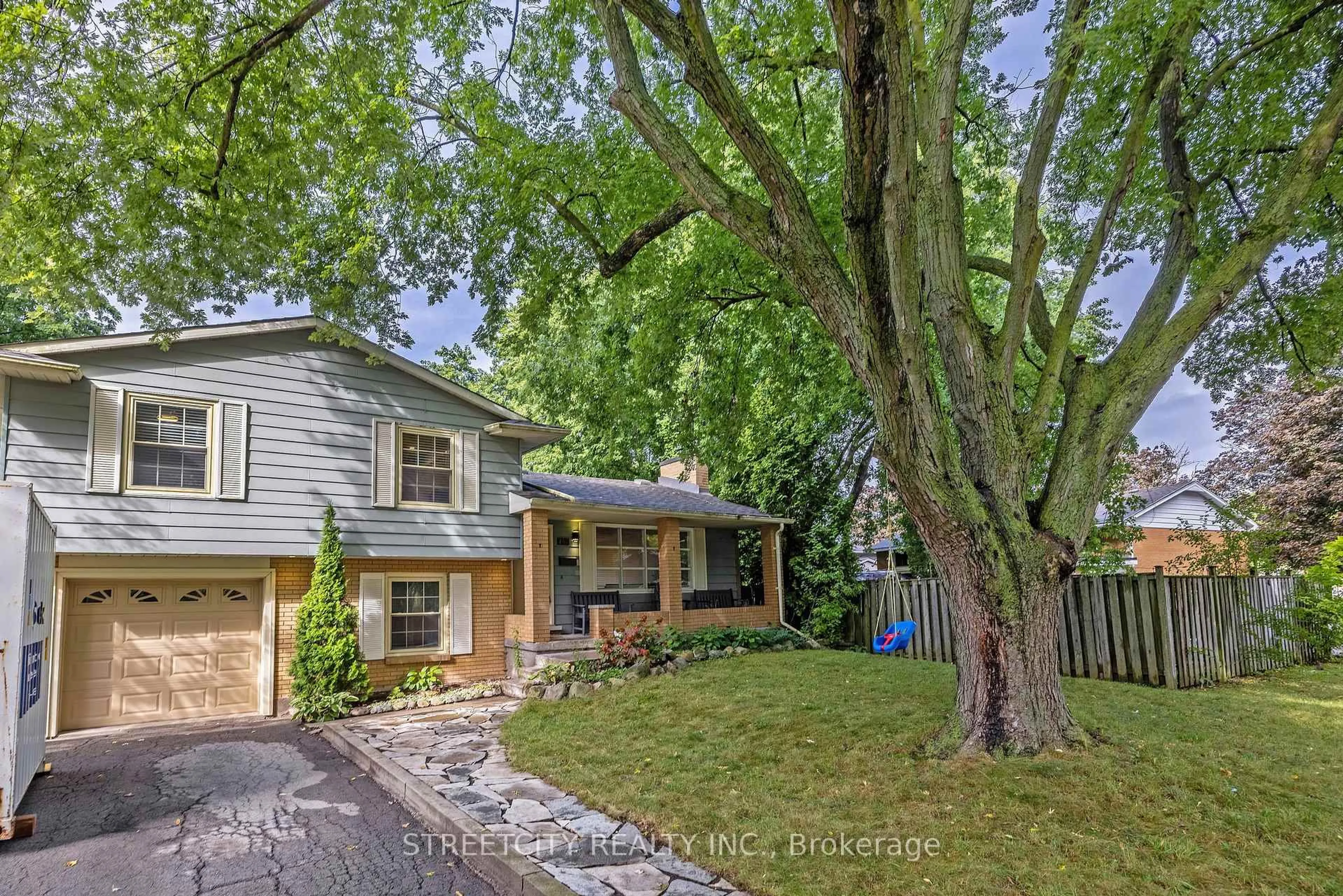 Unknown for 747 Westbury Cres, London South Ontario N6J 3C6