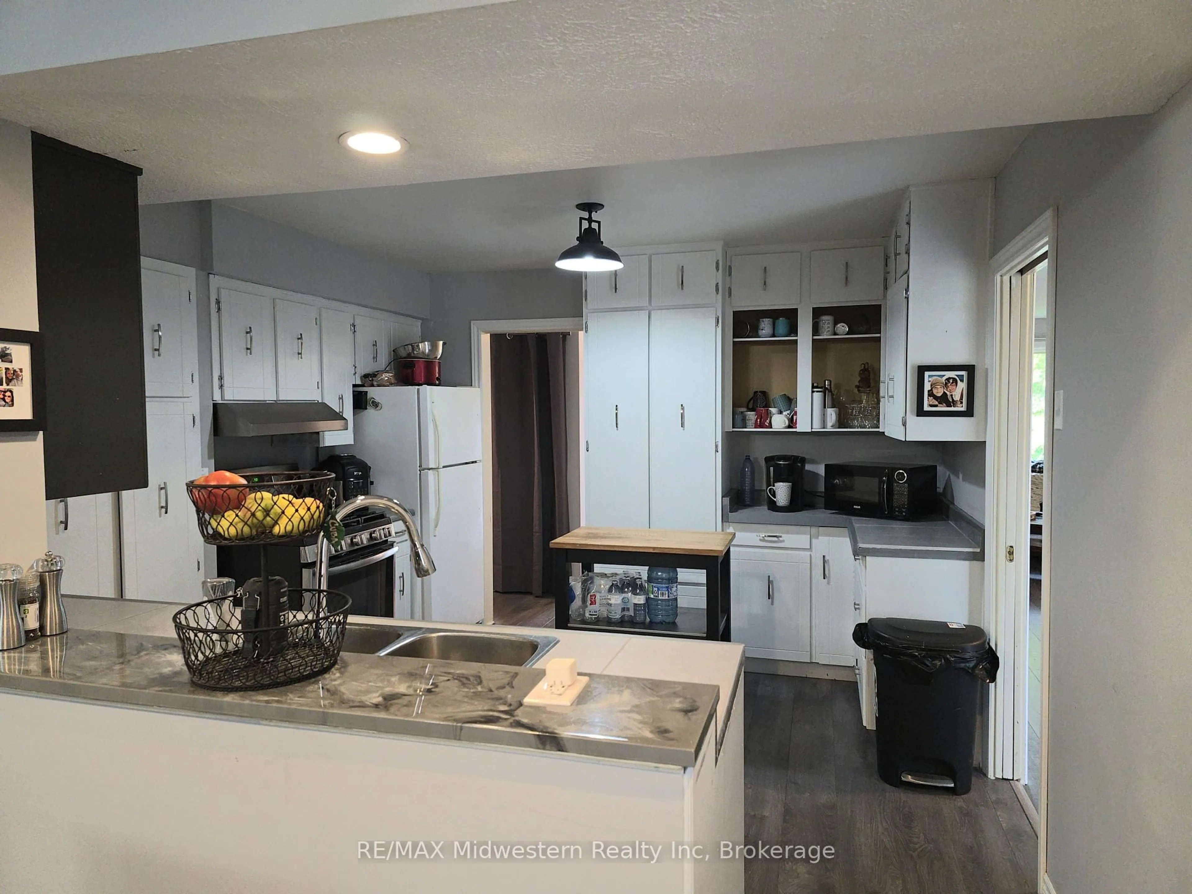Open concept kitchen, ceramic/tile floor for 2 Kilberg Crt, North Perth Ontario N4W 1P1