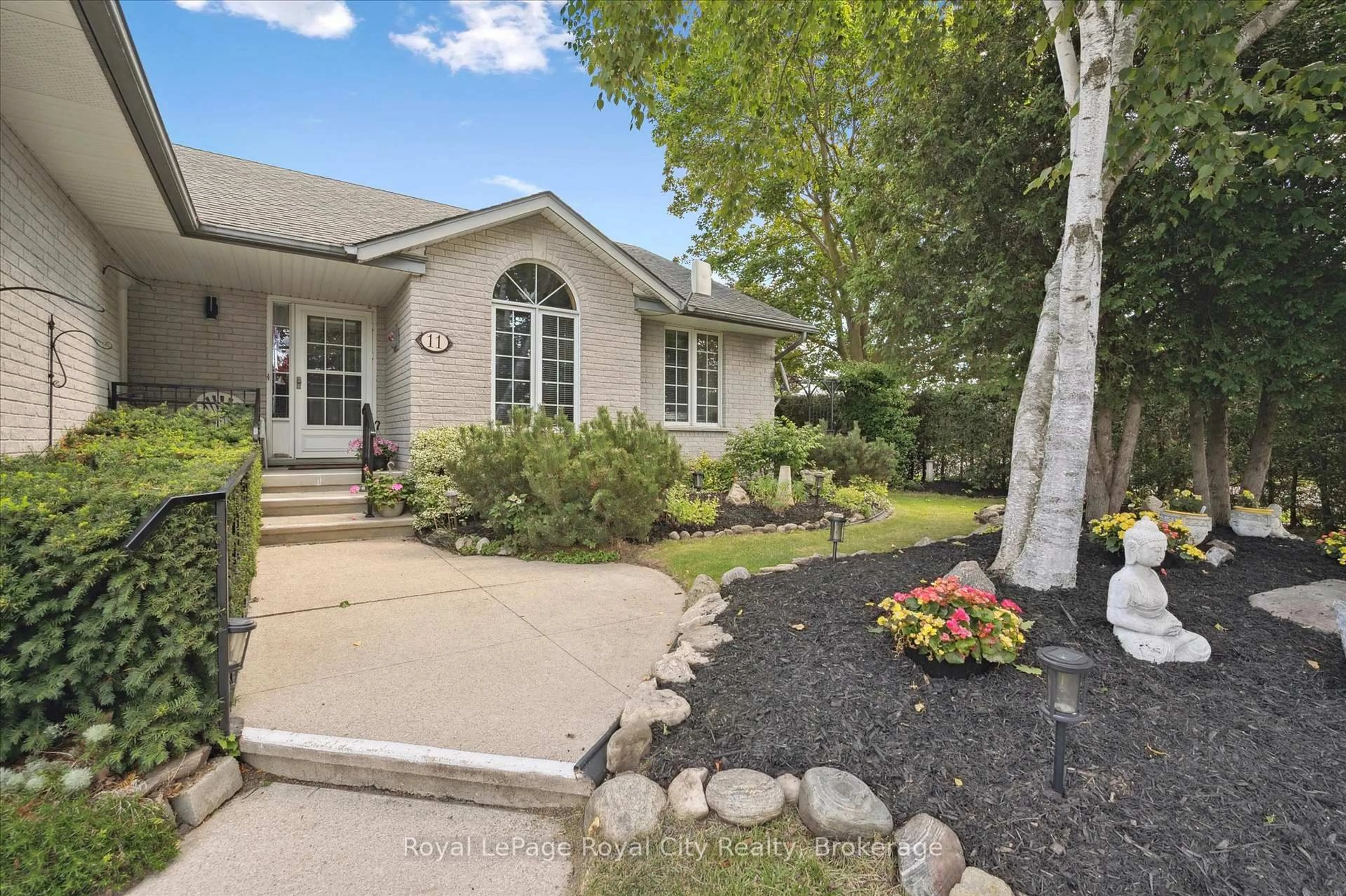 Unknown for 11 Keating Dr, Centre Wellington Ontario N0B 1S0