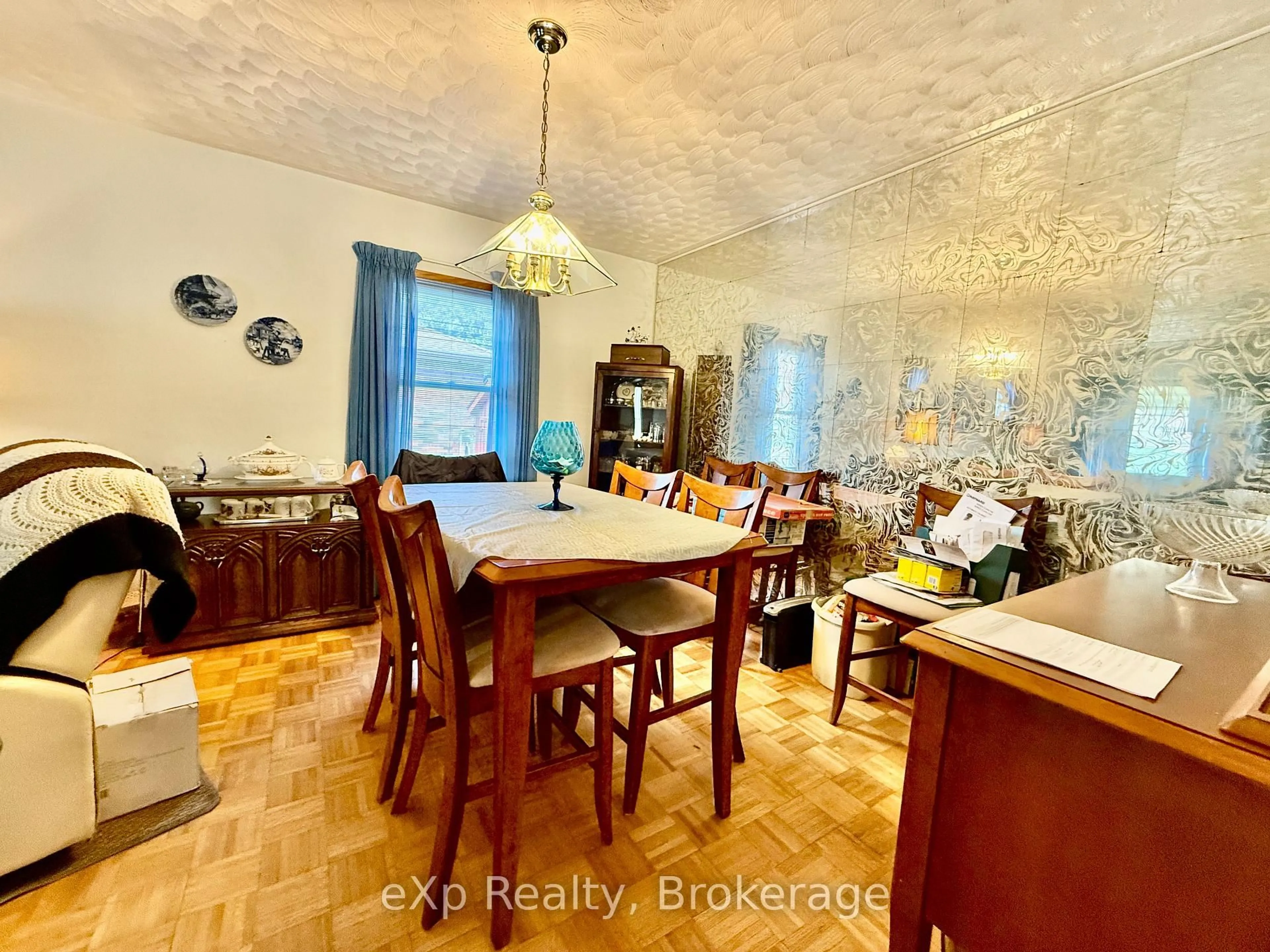 Dining room, unknown for 315 10th Ave, Hanover Ontario N4N 2N4