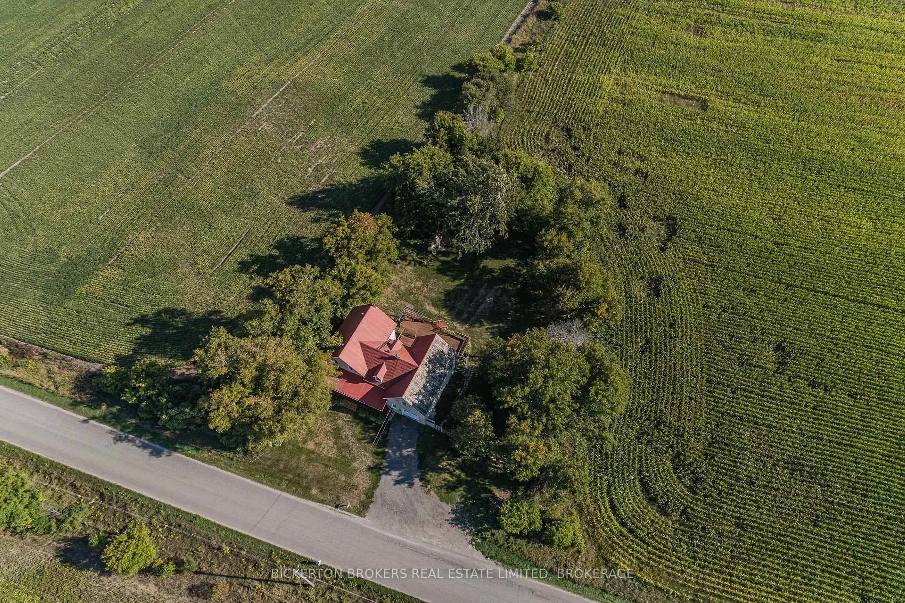A pic from outside/outdoor area/front of a property/back of a property/a pic from drone, unknown for 55 Union Rd, Front of Leeds & Seeleys Bay Ontario K0E 1L0