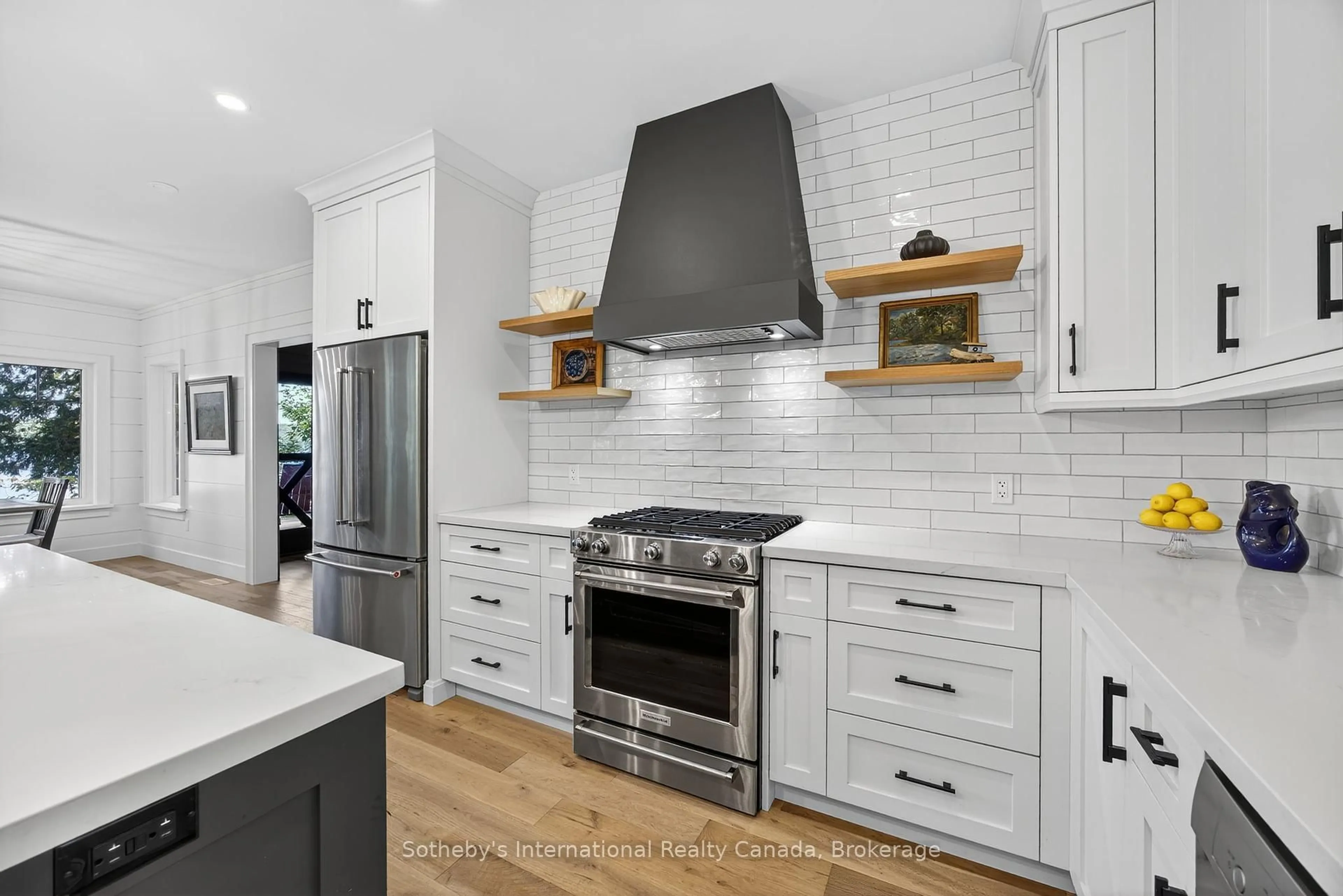 Open concept kitchen, ceramic/tile floor for 1160 Whiteside Rd #Unit 52, Muskoka Lakes Ontario P0B 1J0