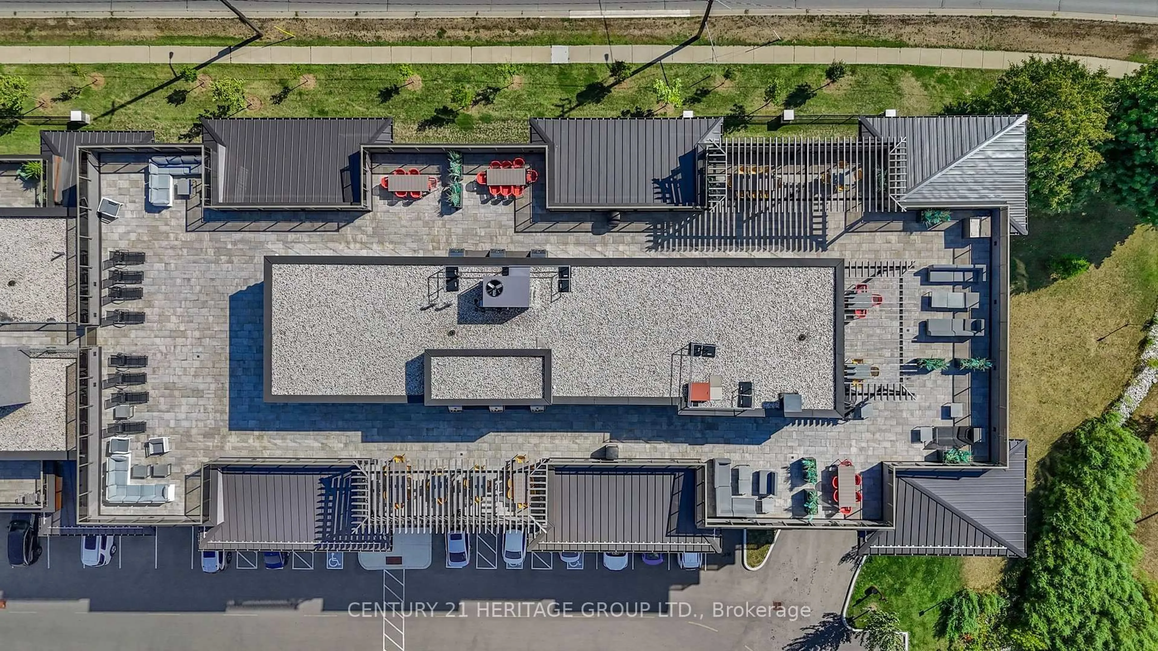 A pic from outside/outdoor area/front of a property/back of a property/a pic from drone, city buildings view from balcony for 34 Norman St #606, Brantford Ontario N3R 2Y1