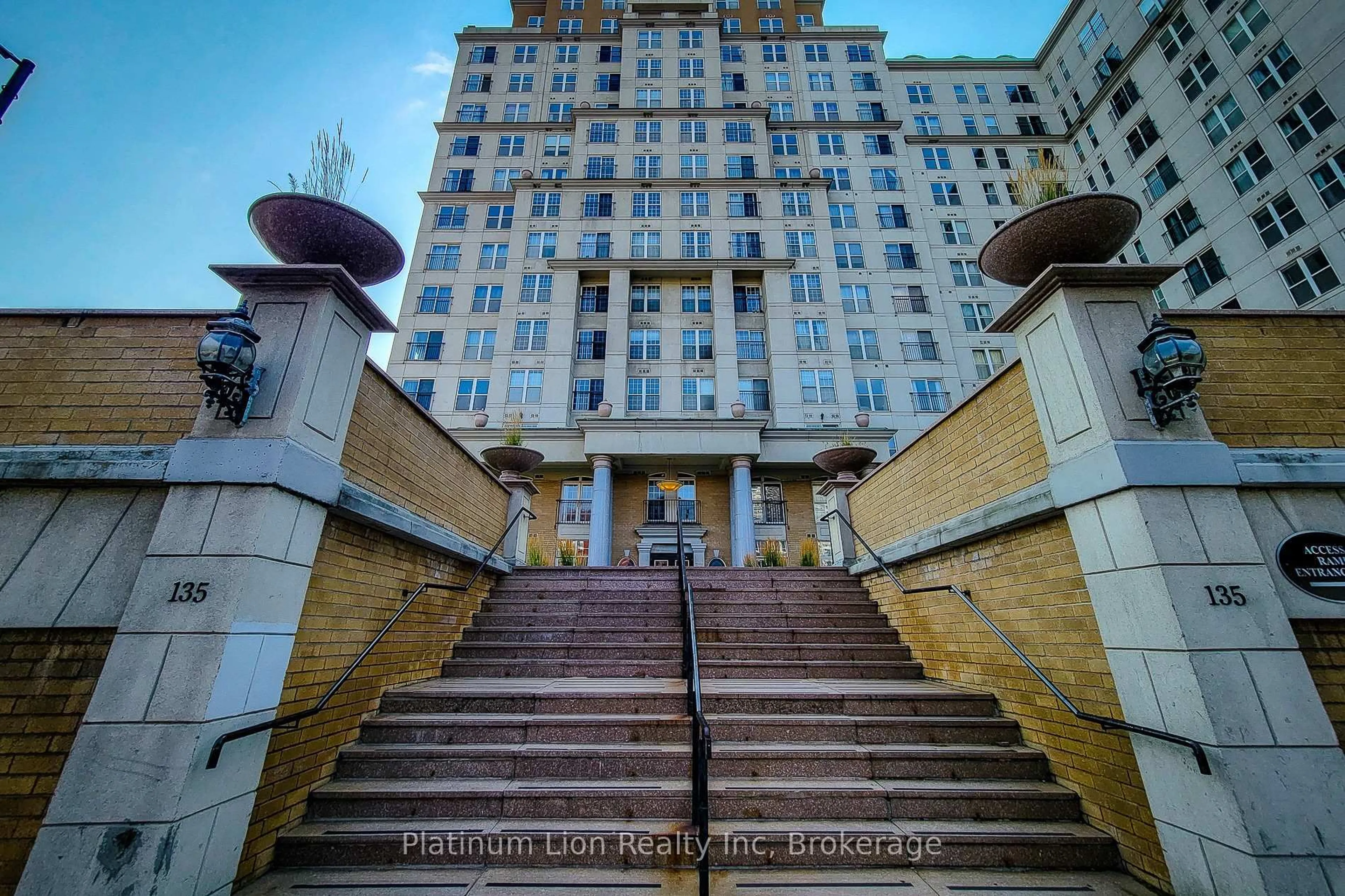 Stairs for 135 James St #402, Hamilton Ontario L8P 2Z6