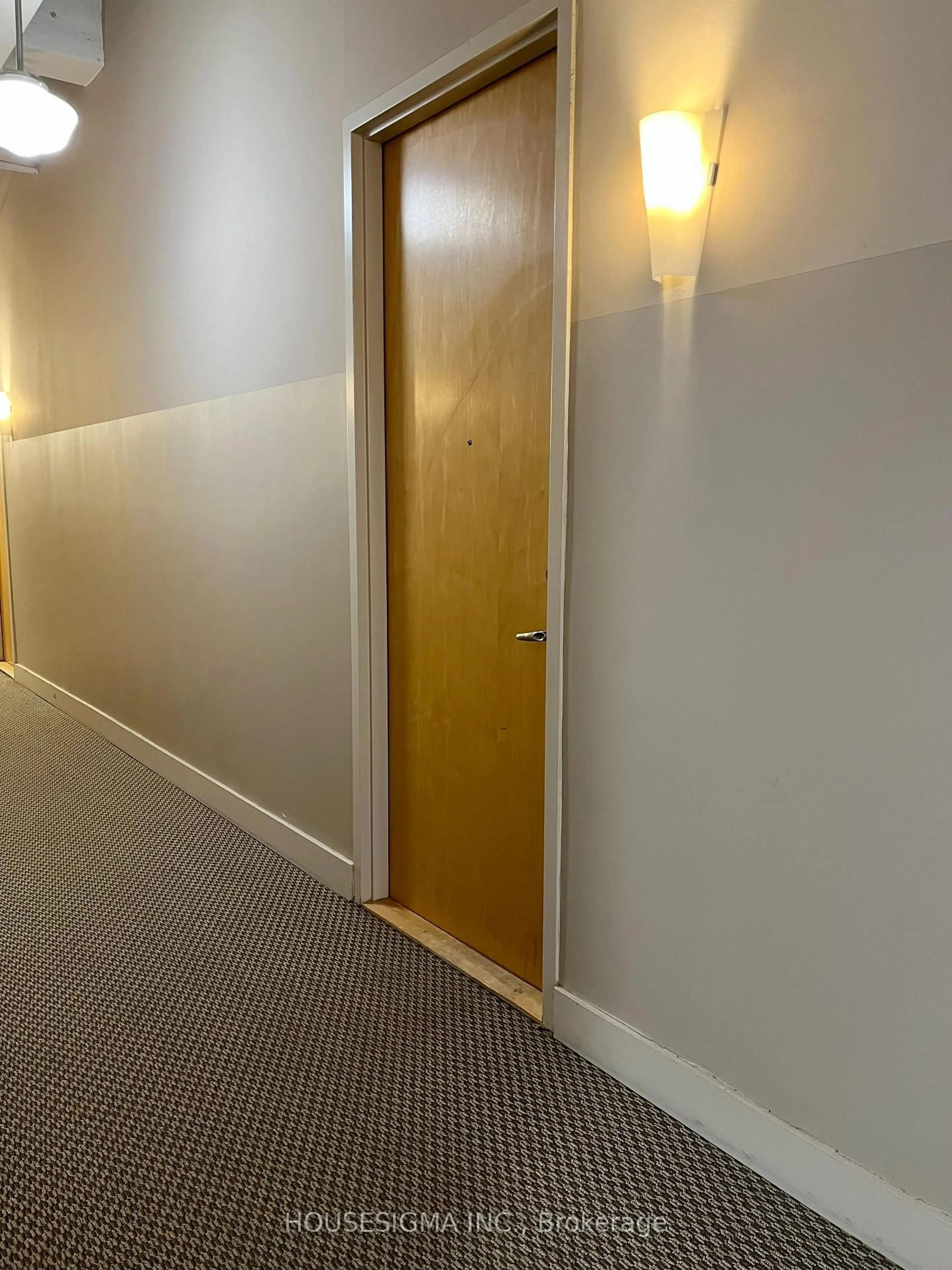 A pic of a room for 404 King St #109, Kitchener Ontario N2G 4Z9