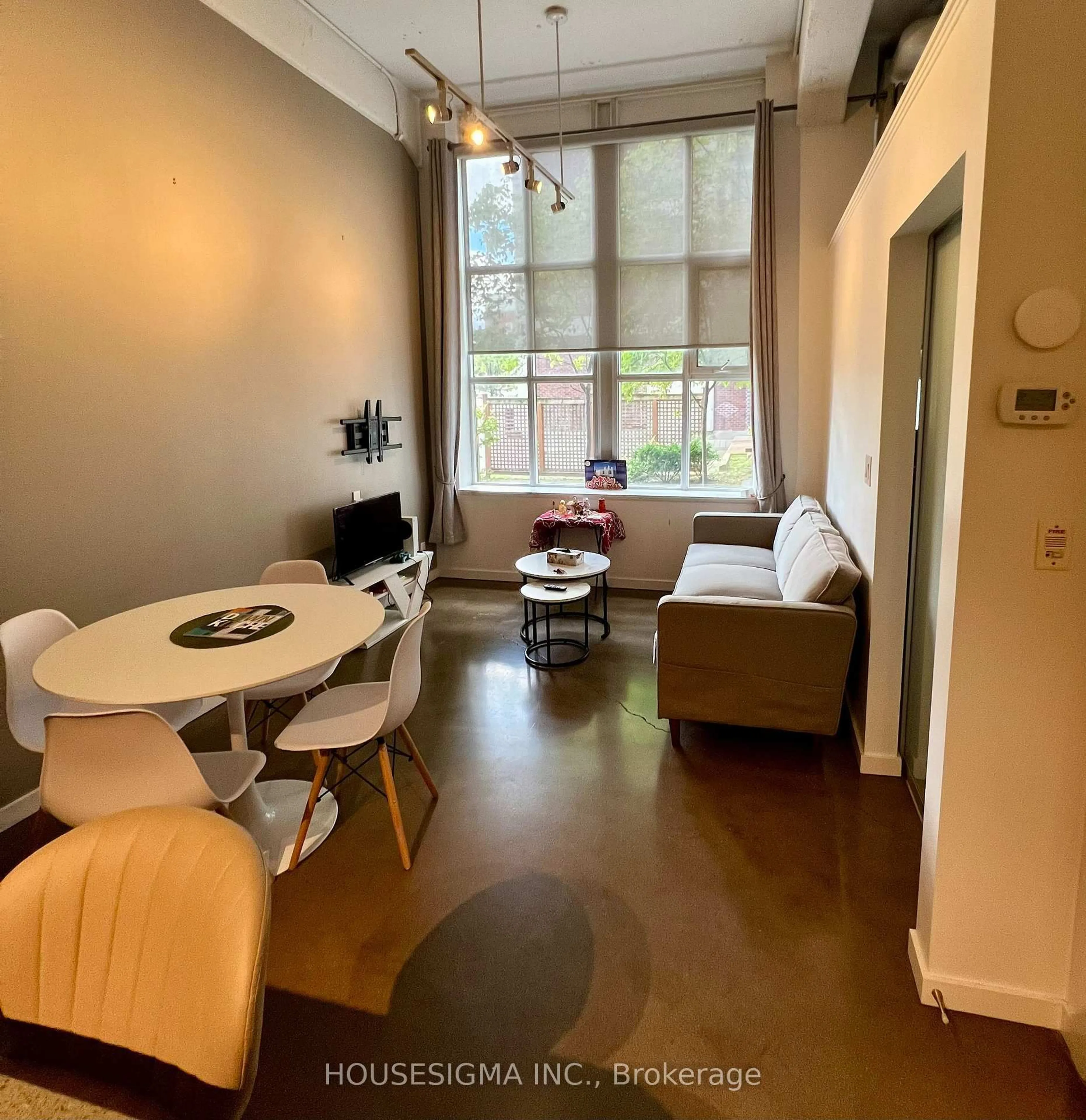 A pic of a room for 404 King St #109, Kitchener Ontario N2G 4Z9