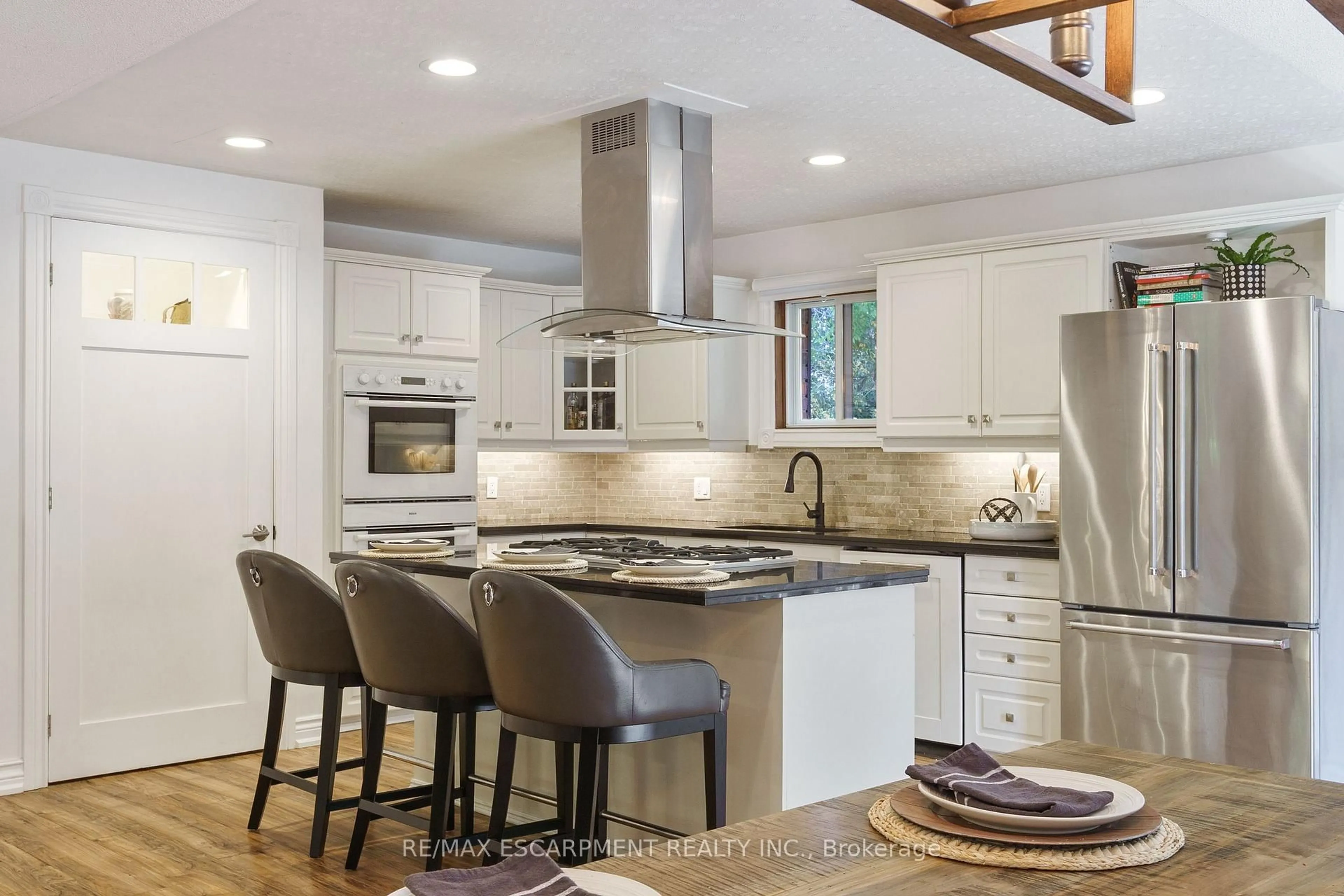 Contemporary kitchen, ceramic/tile floor for 304 Central Ave, Grimsby Ontario L3M 5J1