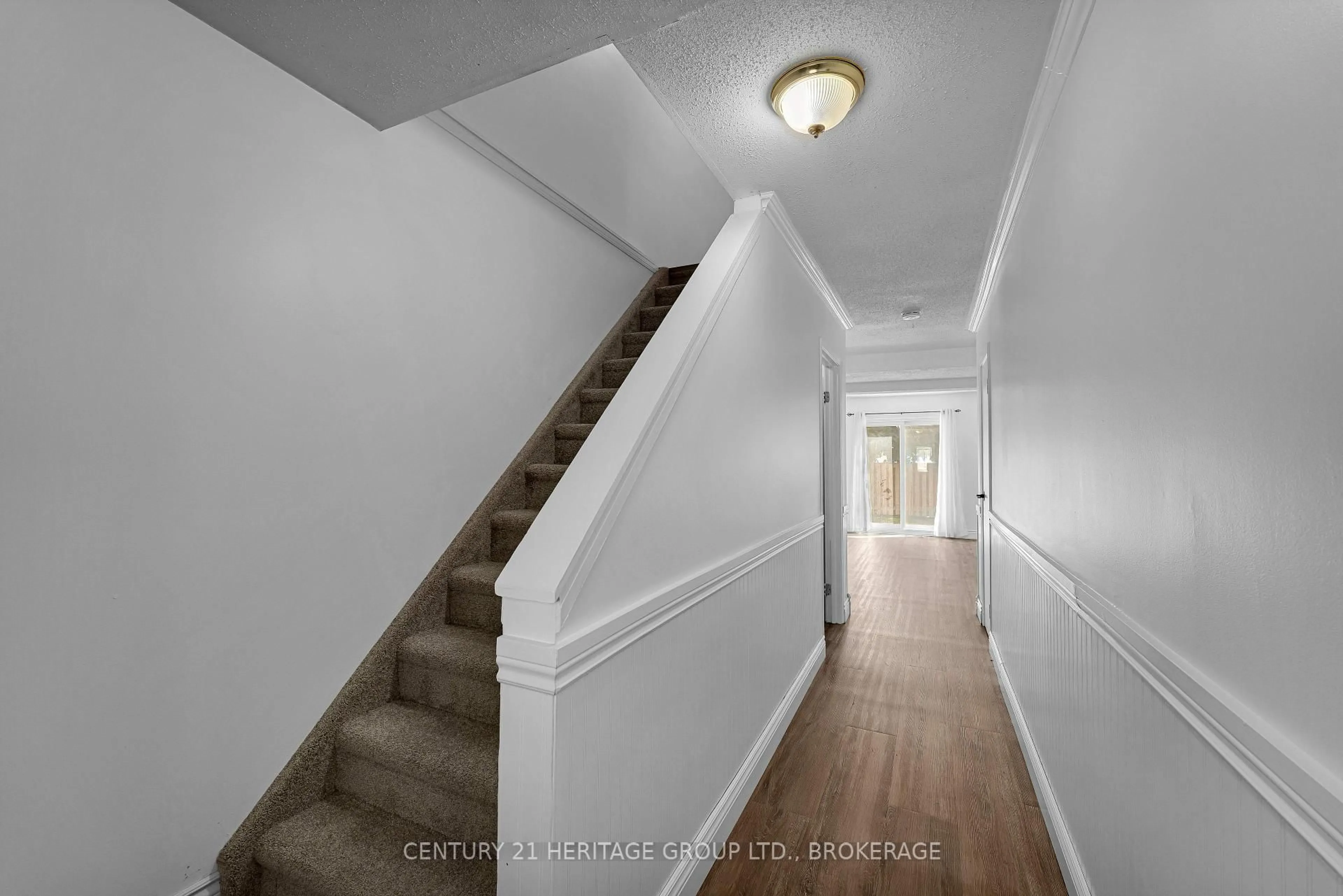 Unknown for 802 Datzell Lane, Kingston Ontario K7M 7R6