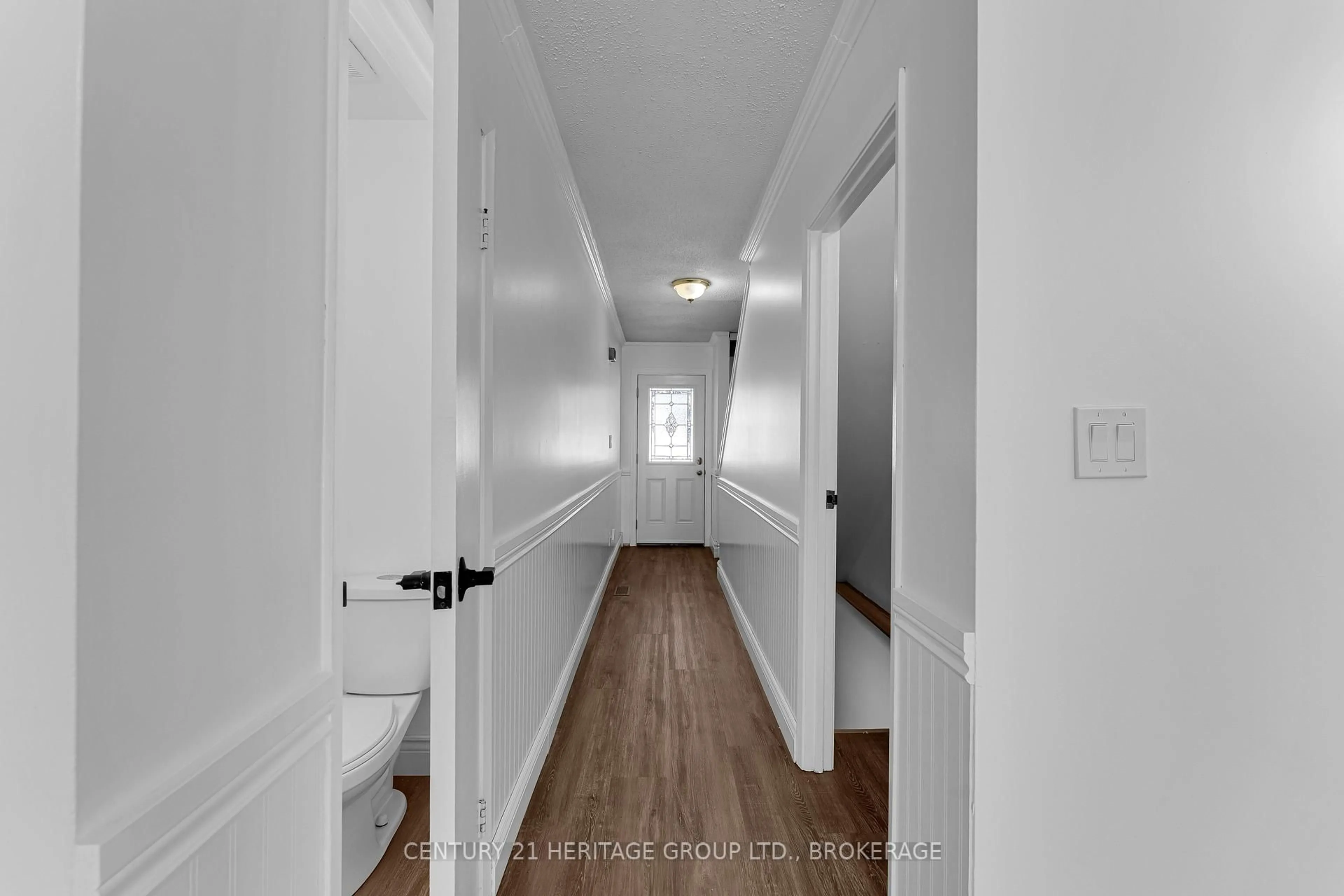 Indoor entryway for 802 Datzell Lane, Kingston Ontario K7M 7R6